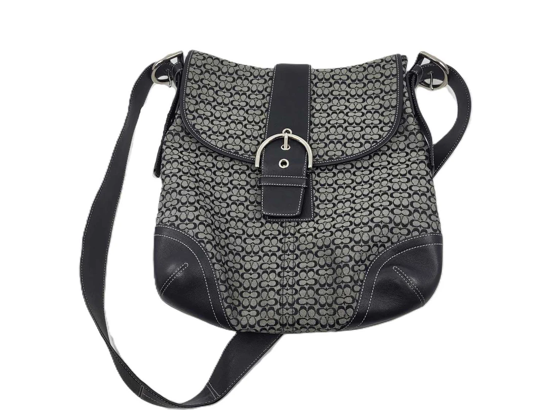 A COACH HANDBAG
