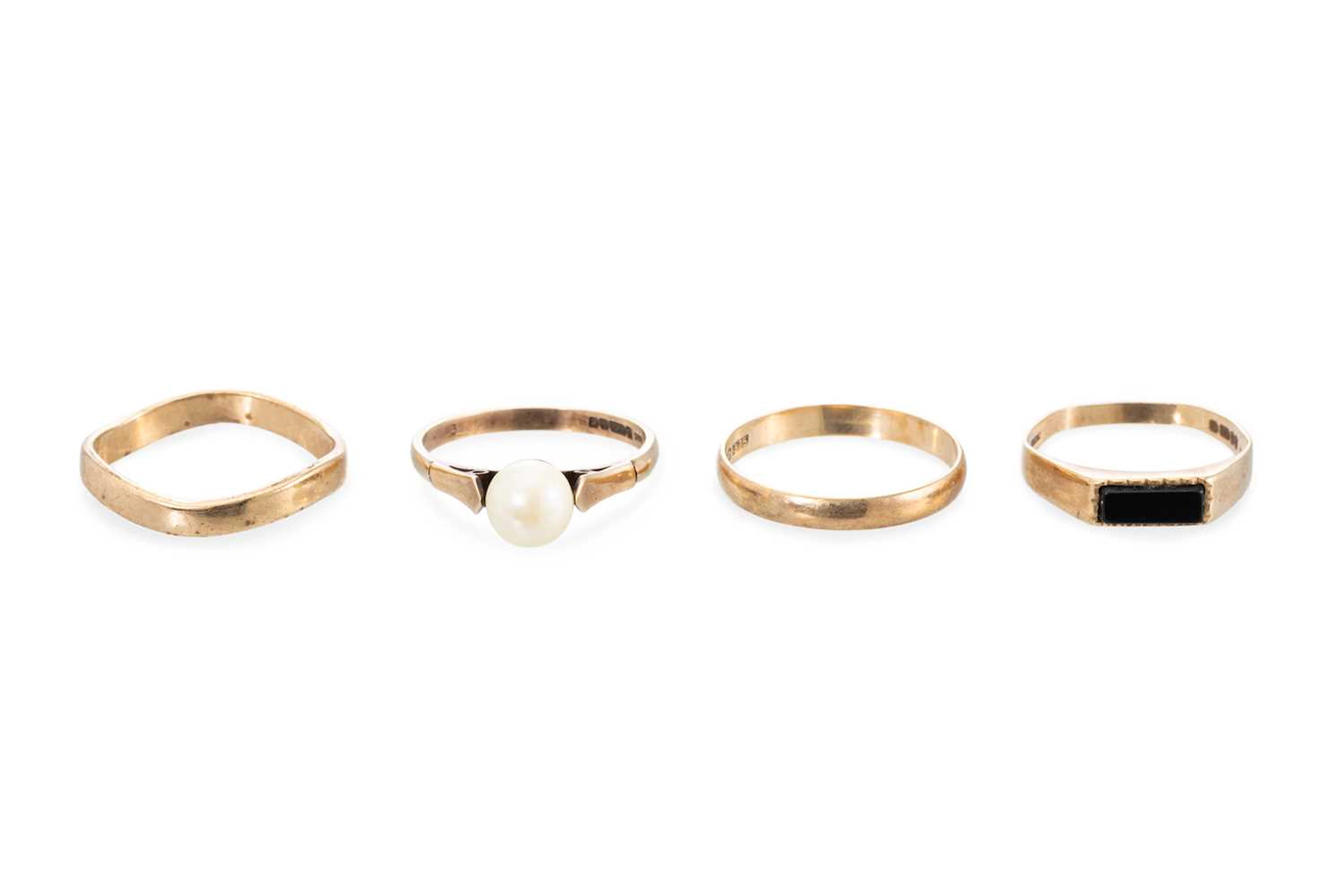 FOUR 9CT GOLD RINGS