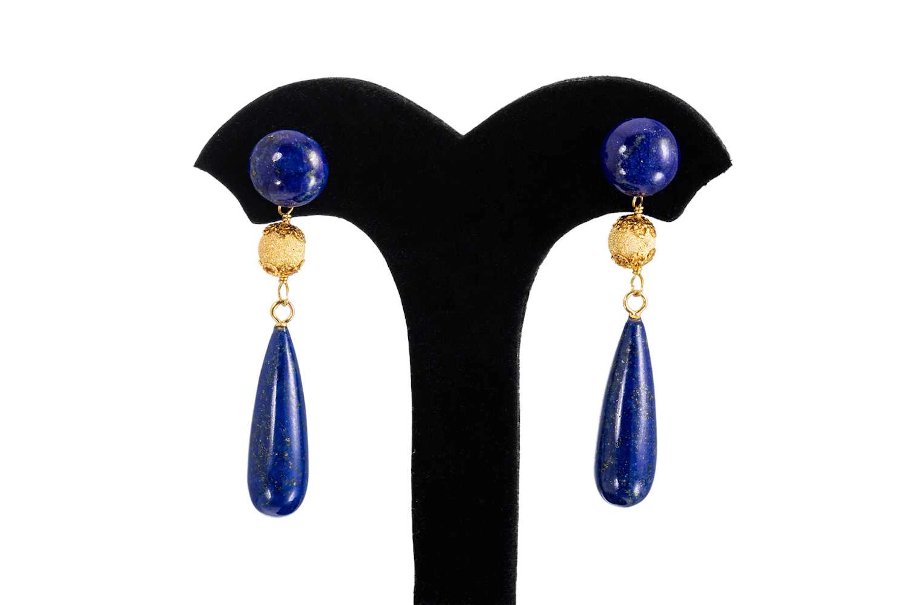 A PAIR OF LAPIS LAZULI DROP EARRINGS