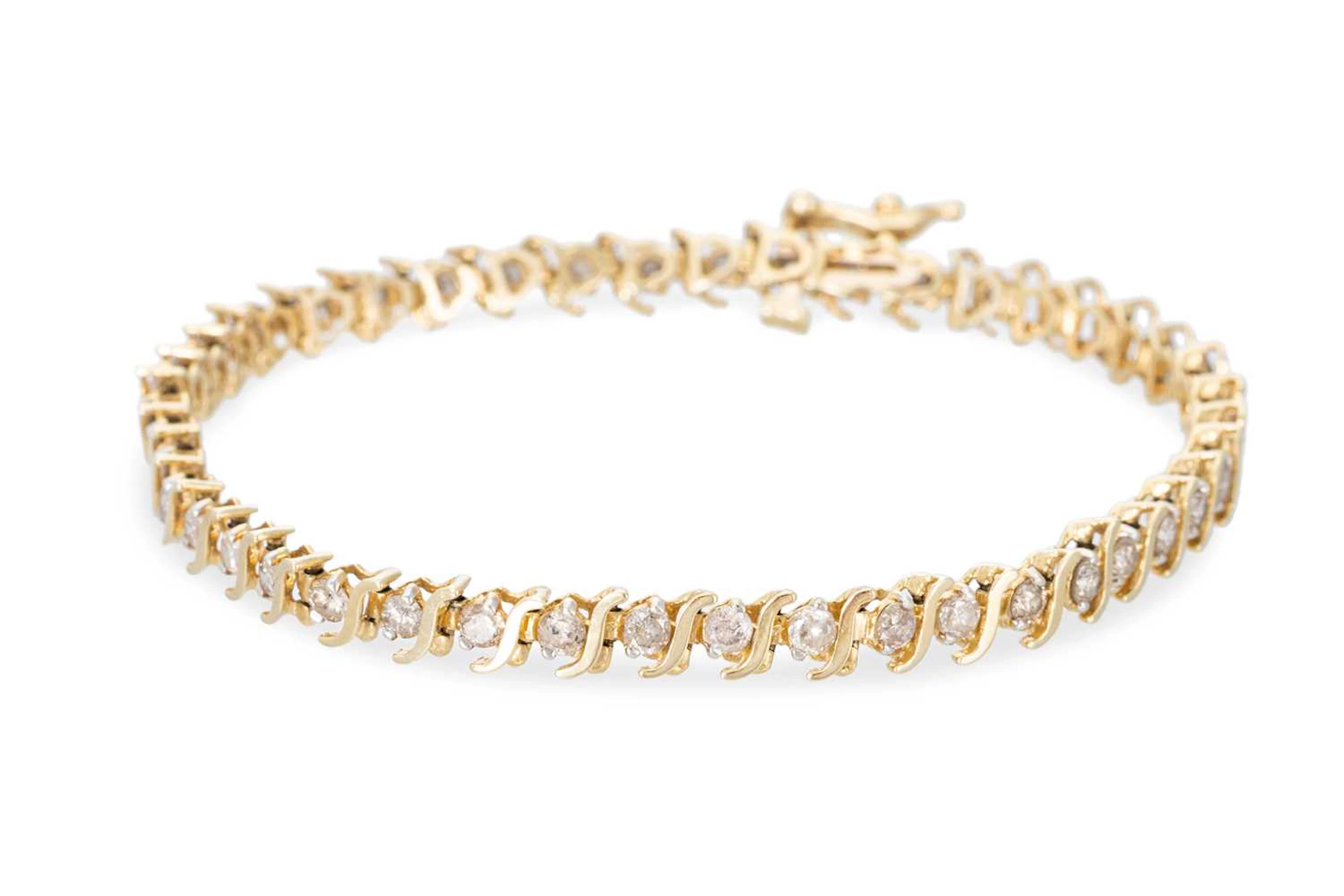 A DIAMOND SET BRACELET