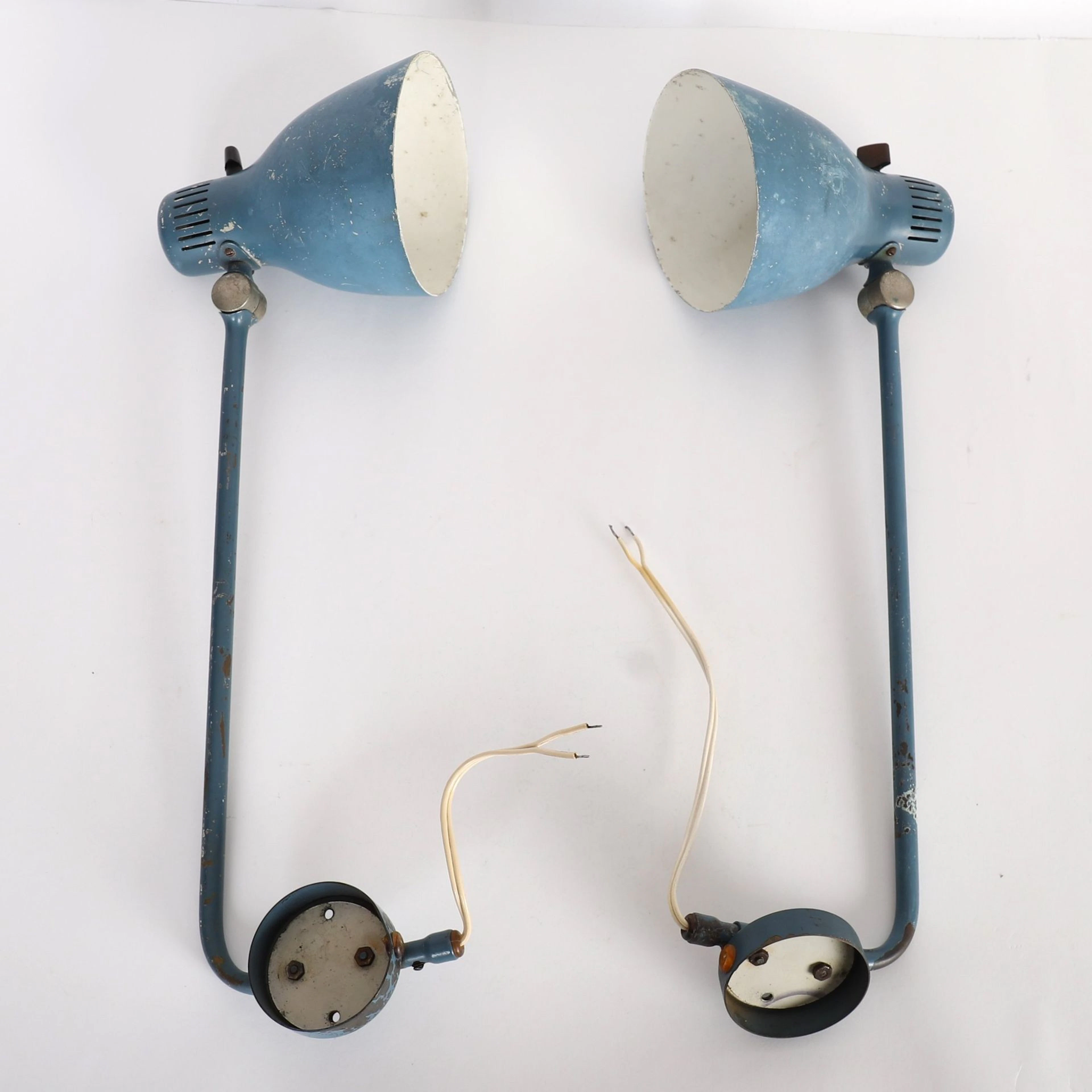 Hans BERGSTROM (1910-1996) A pair of blue lacquered metal wa - Lot 100