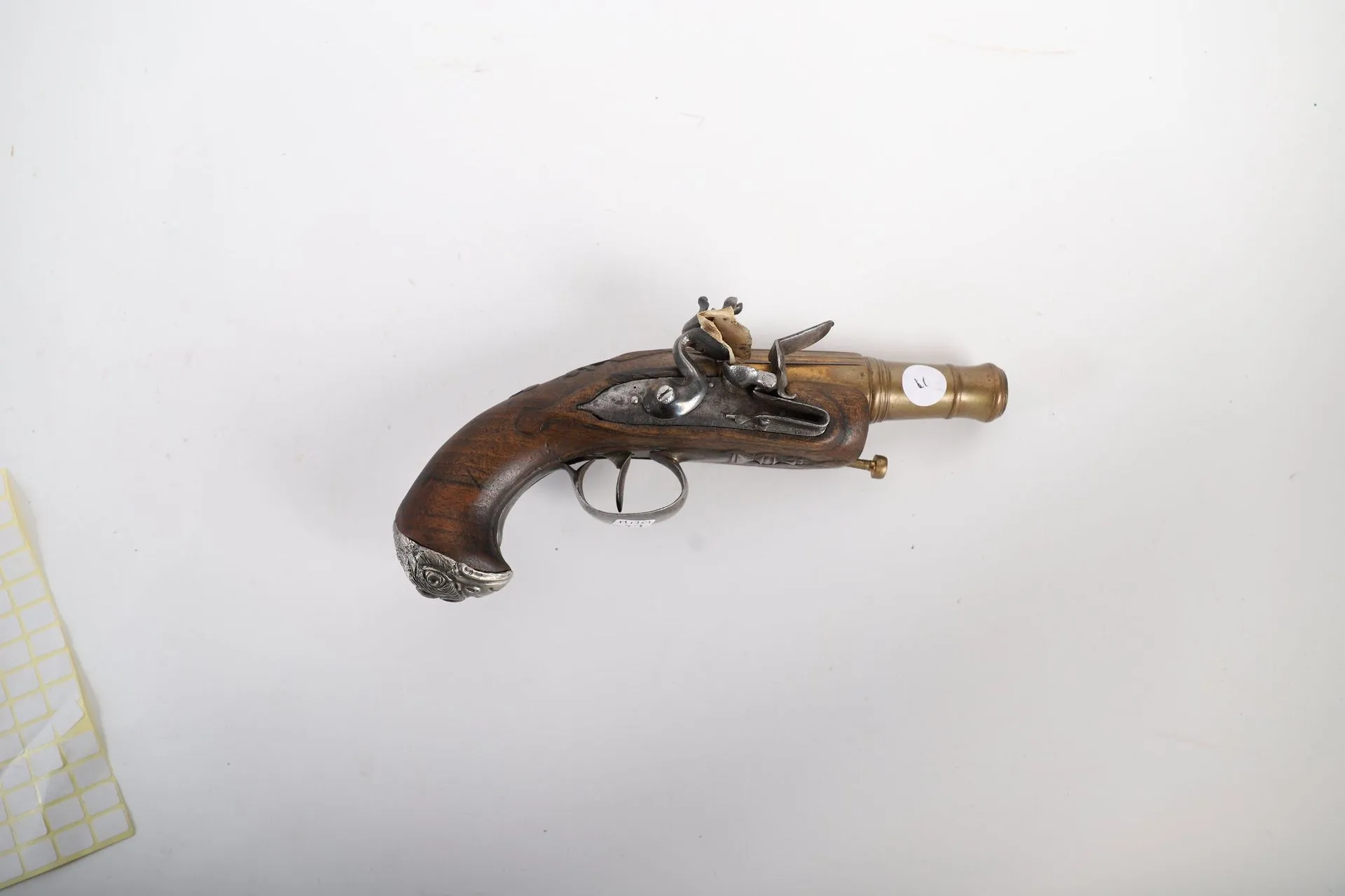 FLINTLOCK CARRIAGE PISTOL. - Lot 43