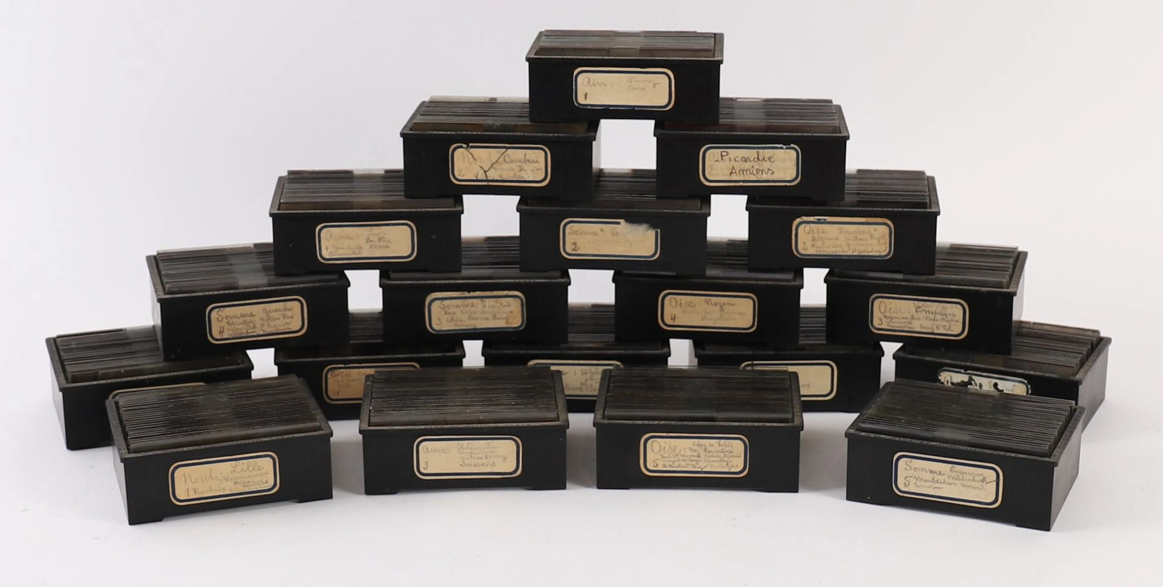 SET OF APPROXIMATELY 460 PLATES FROM THE OISE, THE NORD, PIC - Lot 58