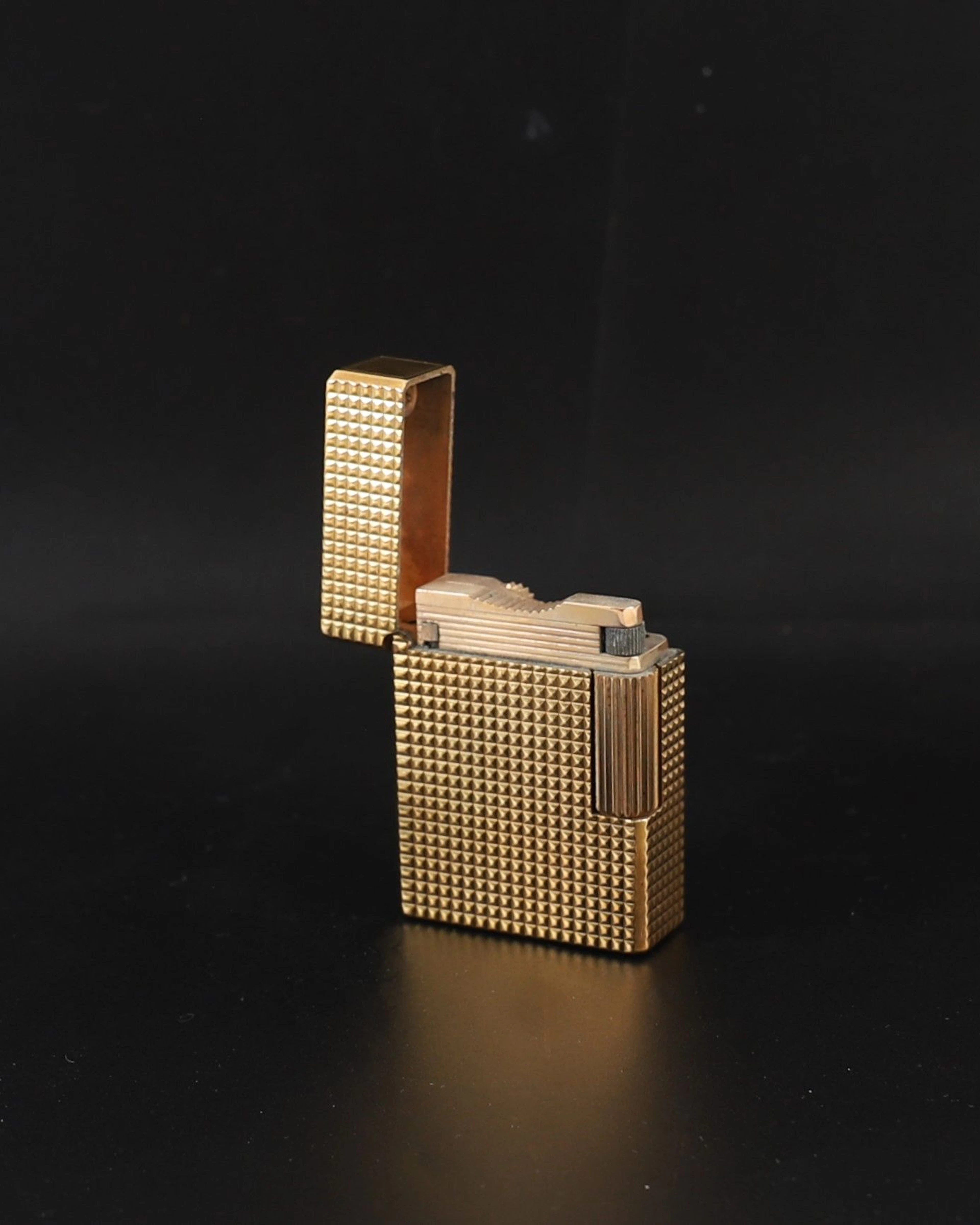 ST DUPONT LIGHTER - Lot 37