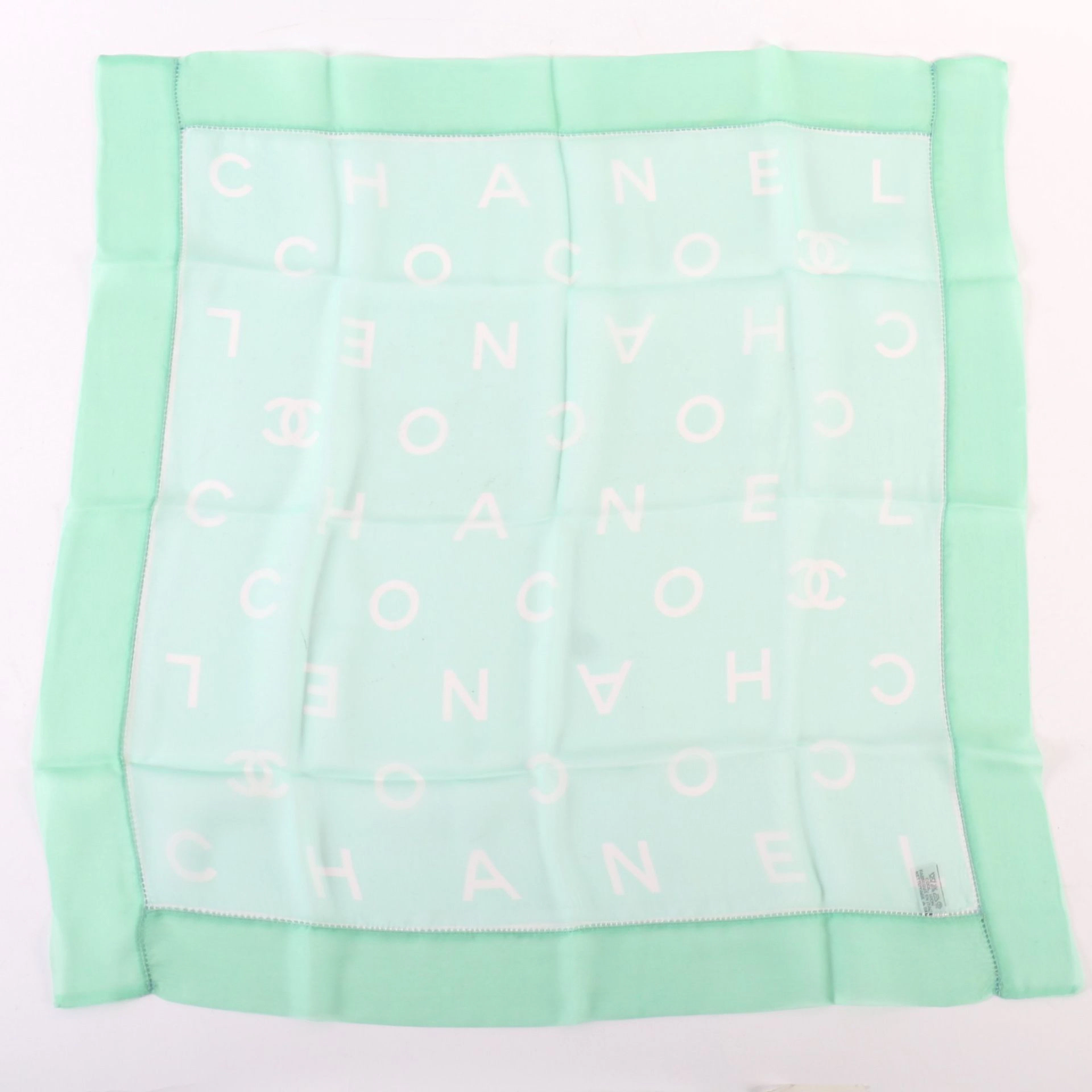 SMALL MINT GREEN CHANEL SCARF - Lot 112