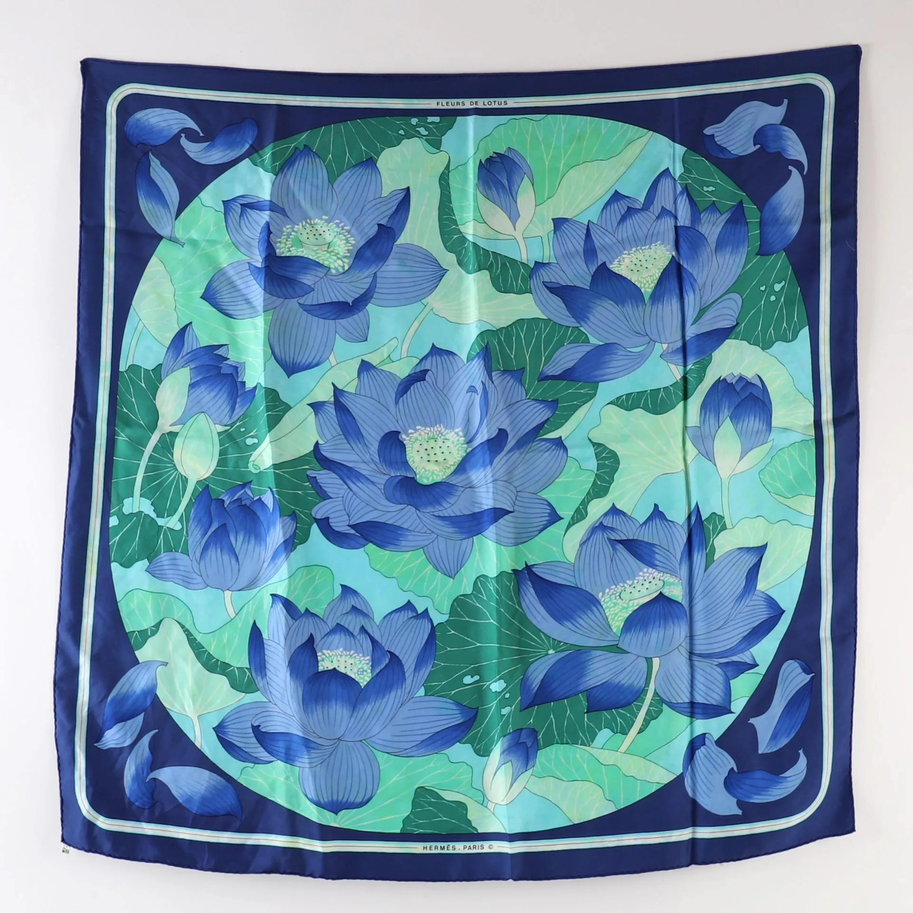 HERMÈS "LOTUS FLOWERS" SCARF - Lot 113
