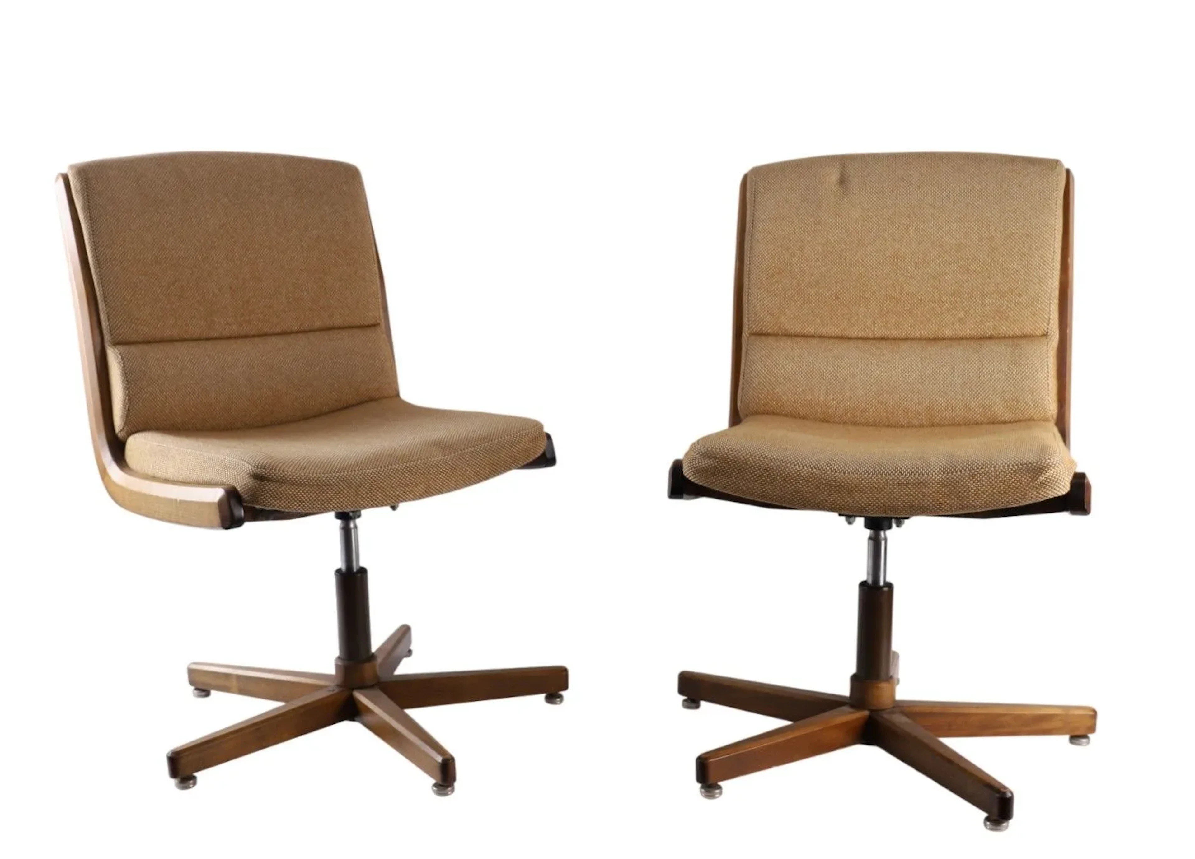 PAIR OF SWIVEL ARMCHAIRS, DATED TO THE SECOND HALF OF THE 20 - Lot 290