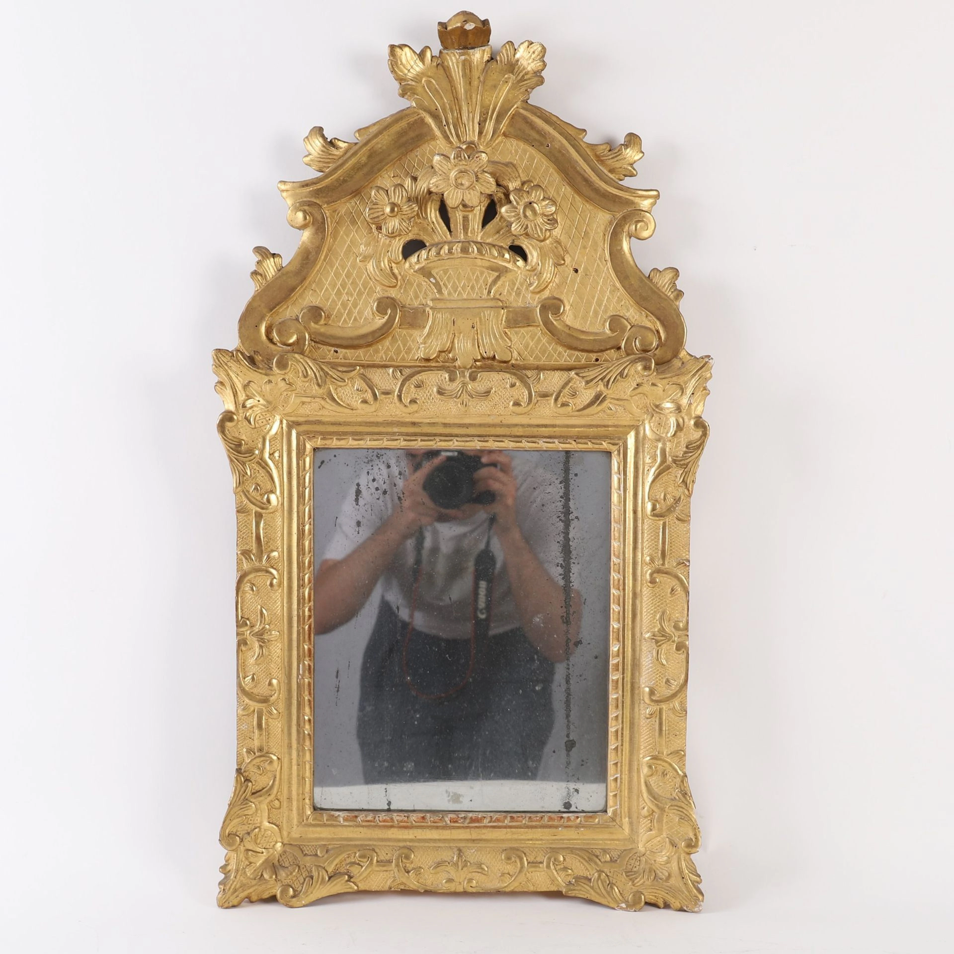 LOUIS XVI-STYLE WALL MIRROR, 19TH CENTURY - Lot 220