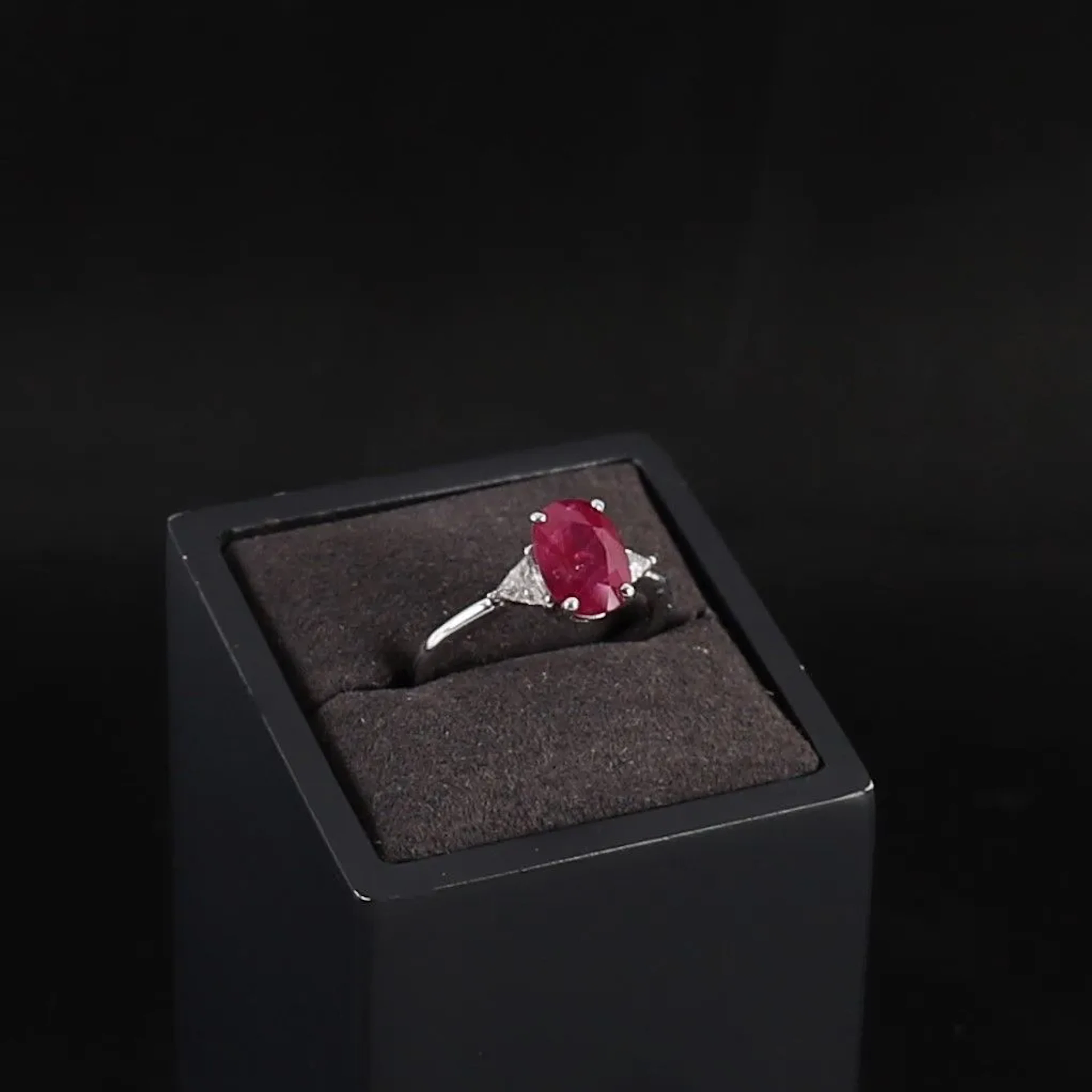 GOLD, RUBY, AND DIAMOND RING - Lot 9