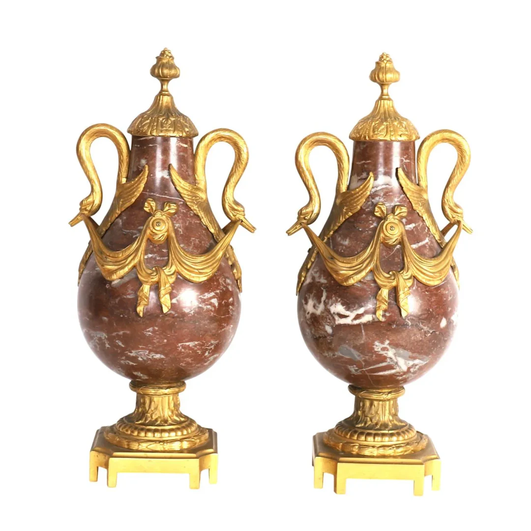 PAIR OF LOUIS XVI-STYLE SWAN CASSOLETTES, 20TH CENTURY - Lot 247
