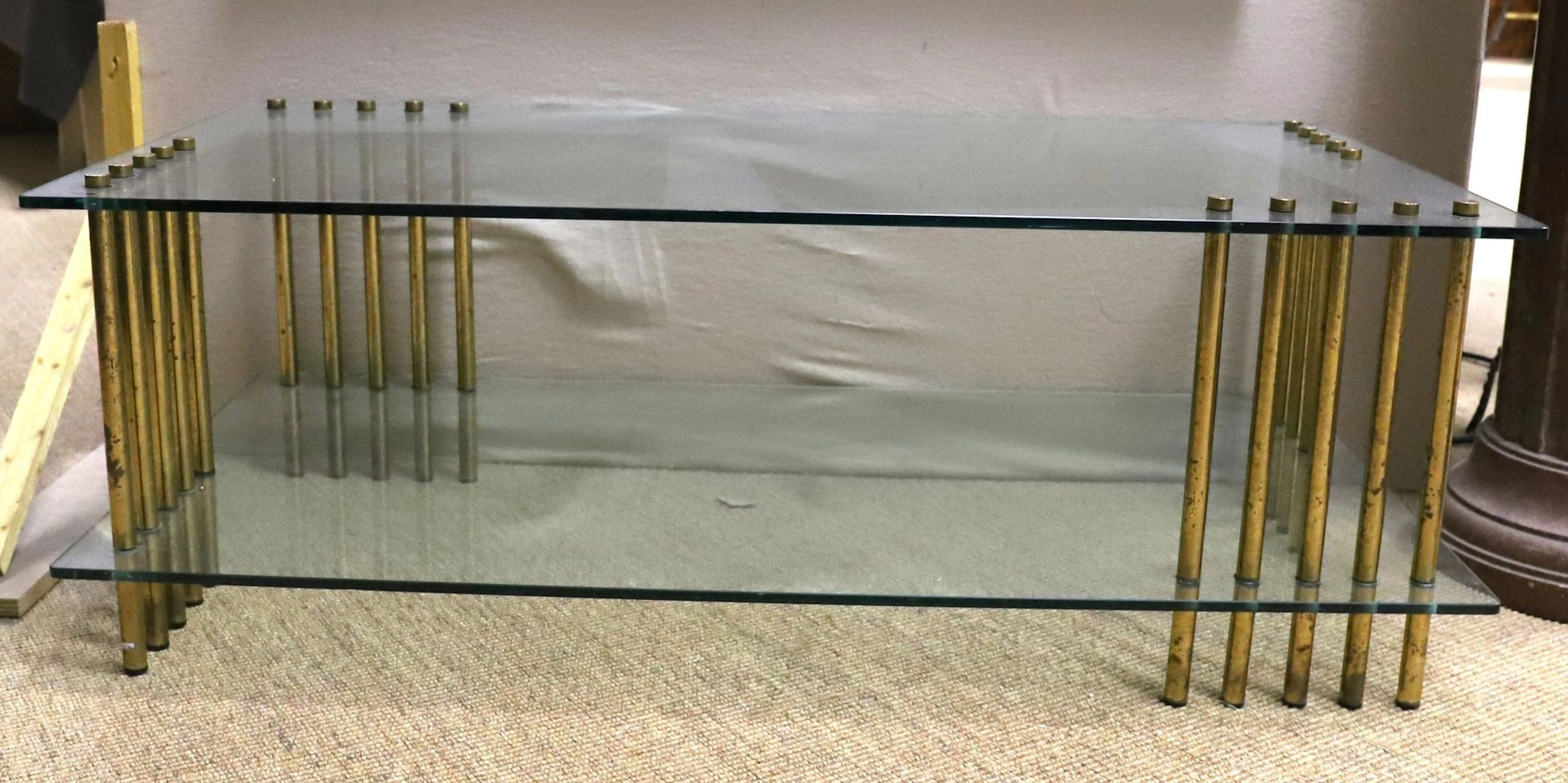 BEAUTIFUL COFFEE TABLE IN THE FRONTANA ARTE STYLE, CIRCA 197 - Lot 318