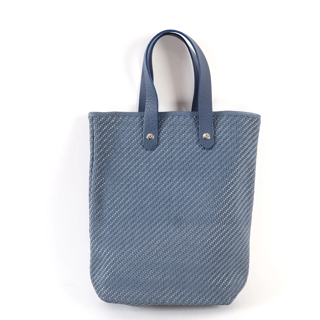 BLUE LEATHER HERMÈS "AHMEDABAD" BAG - Lot 122
