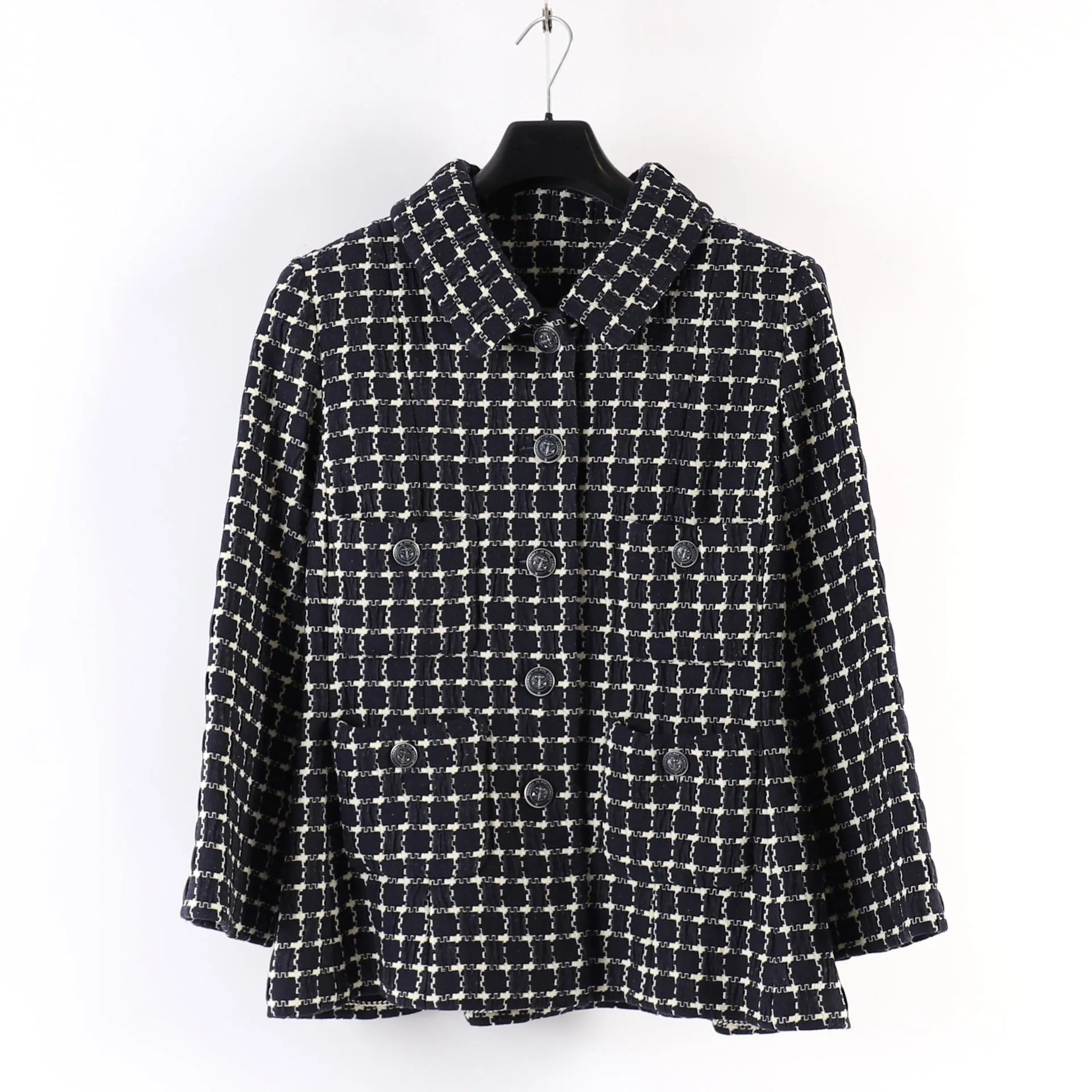 CHANEL NAVY BLUE AND ECRU JACQUARD JACKET - Lot 114