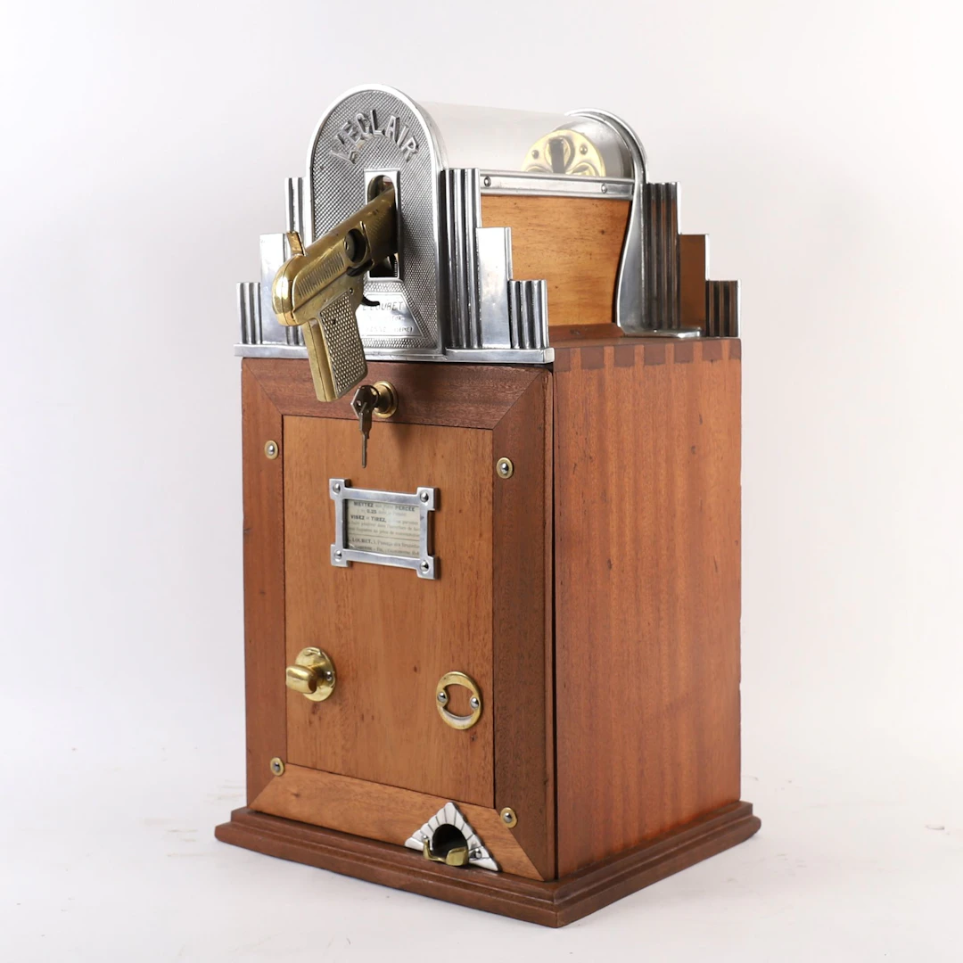 "L'ÉCLAIR" SLOT MACHINE by Louis LOUBET, CIRCA 1930 - Lot 183