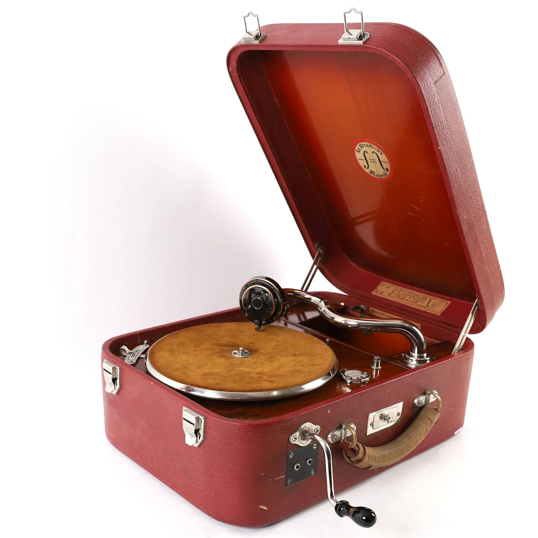 "LE STRADIVOX" PHONOGRAPH, EARLY 20TH CENTURY - Lot 68