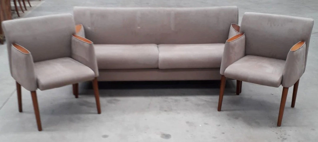 SET OF LIVING ROOM FURNITURE, 20th century - Lot 267