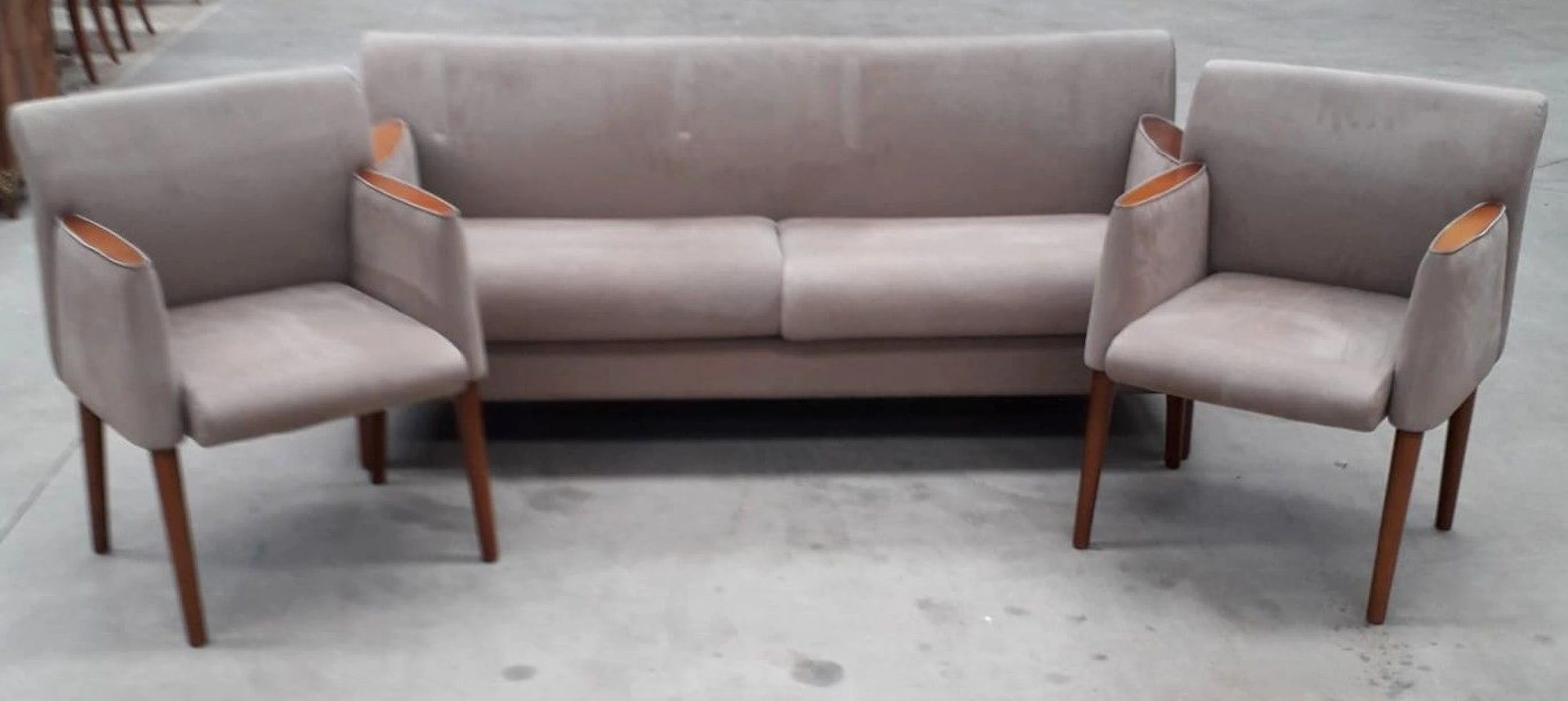 SET OF LIVING ROOM FURNITURE, 20th century - Lot 267