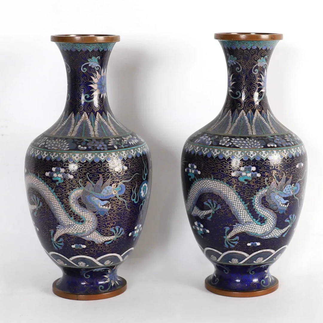 PAIR OF "IMPERIAL DRAGON" CLOISONNÉ VASES, 20th CENTURY - Lot 81