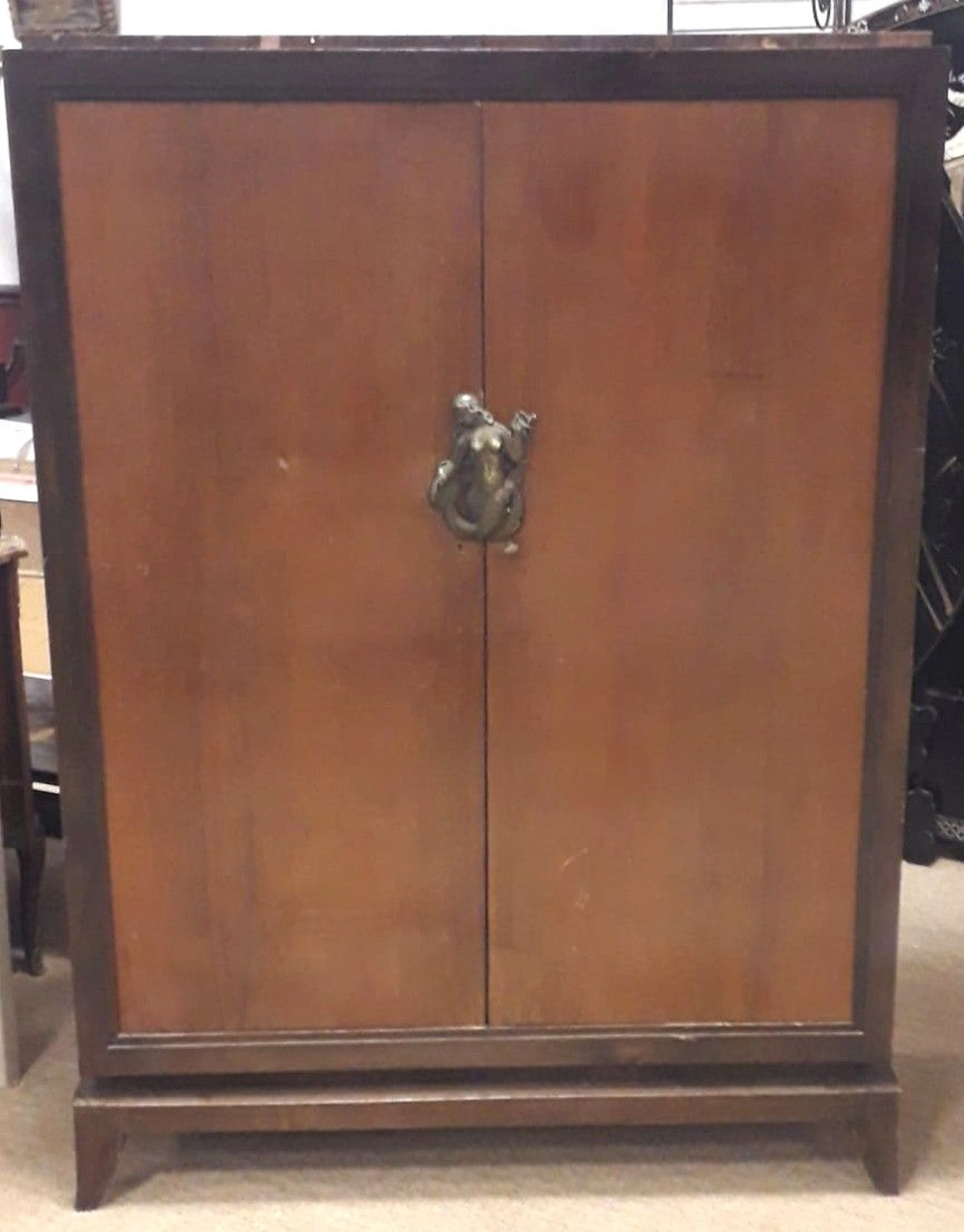 ART DÉCO CABINET in the style of Léon JALLOT (1874-1967) - Lot 315