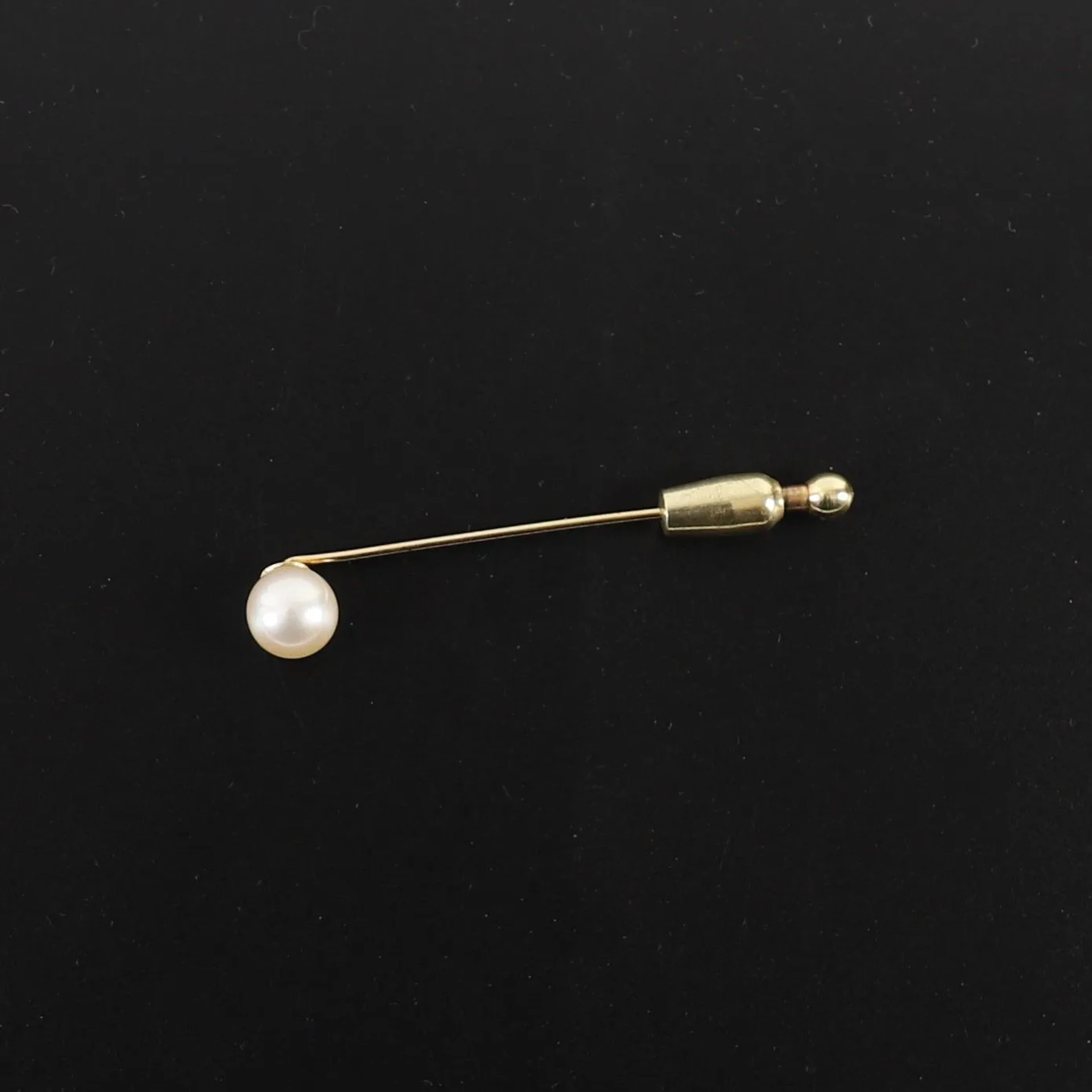 GOLD AND PEARL TIE PIN - Lot 10