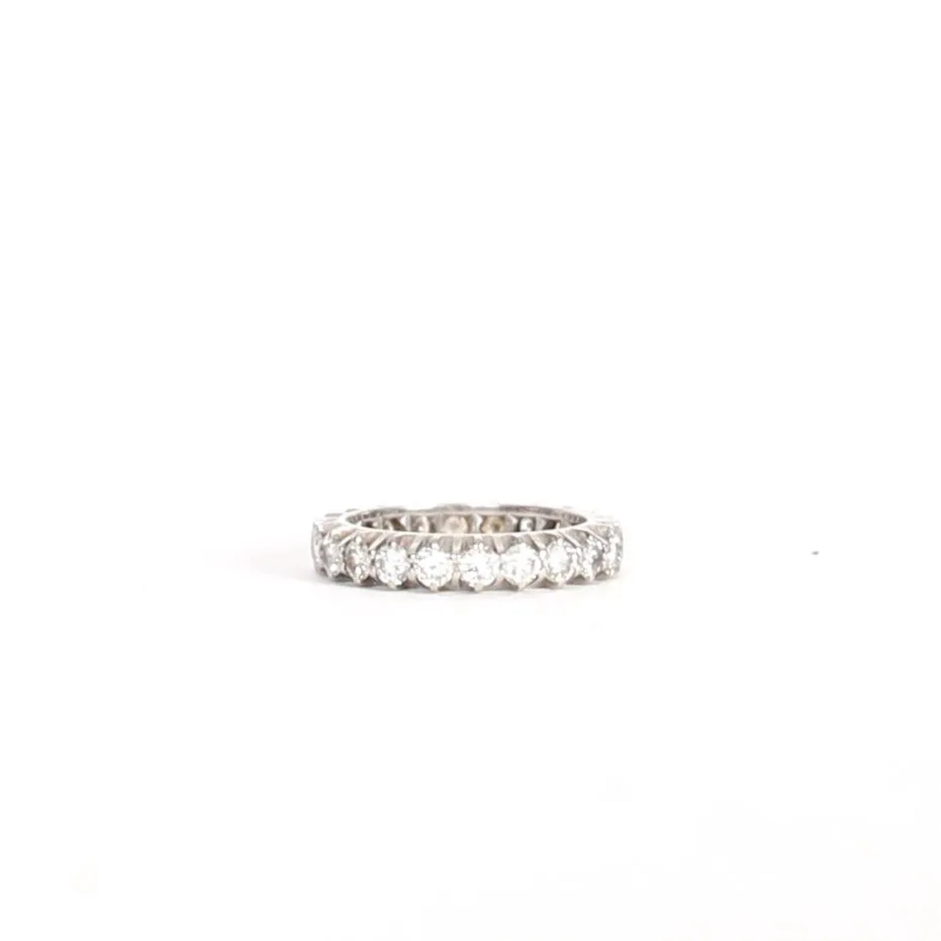AMERICAN WHITE GOLD ALLIANCE 18k white gold wedding band, fu - Lot 20