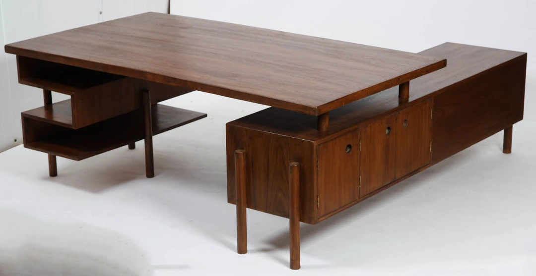 EXCEPTIONAL DISASSEMBLABLE ADMINISTRATIVE DESK by Pierre JEA - Lot 283