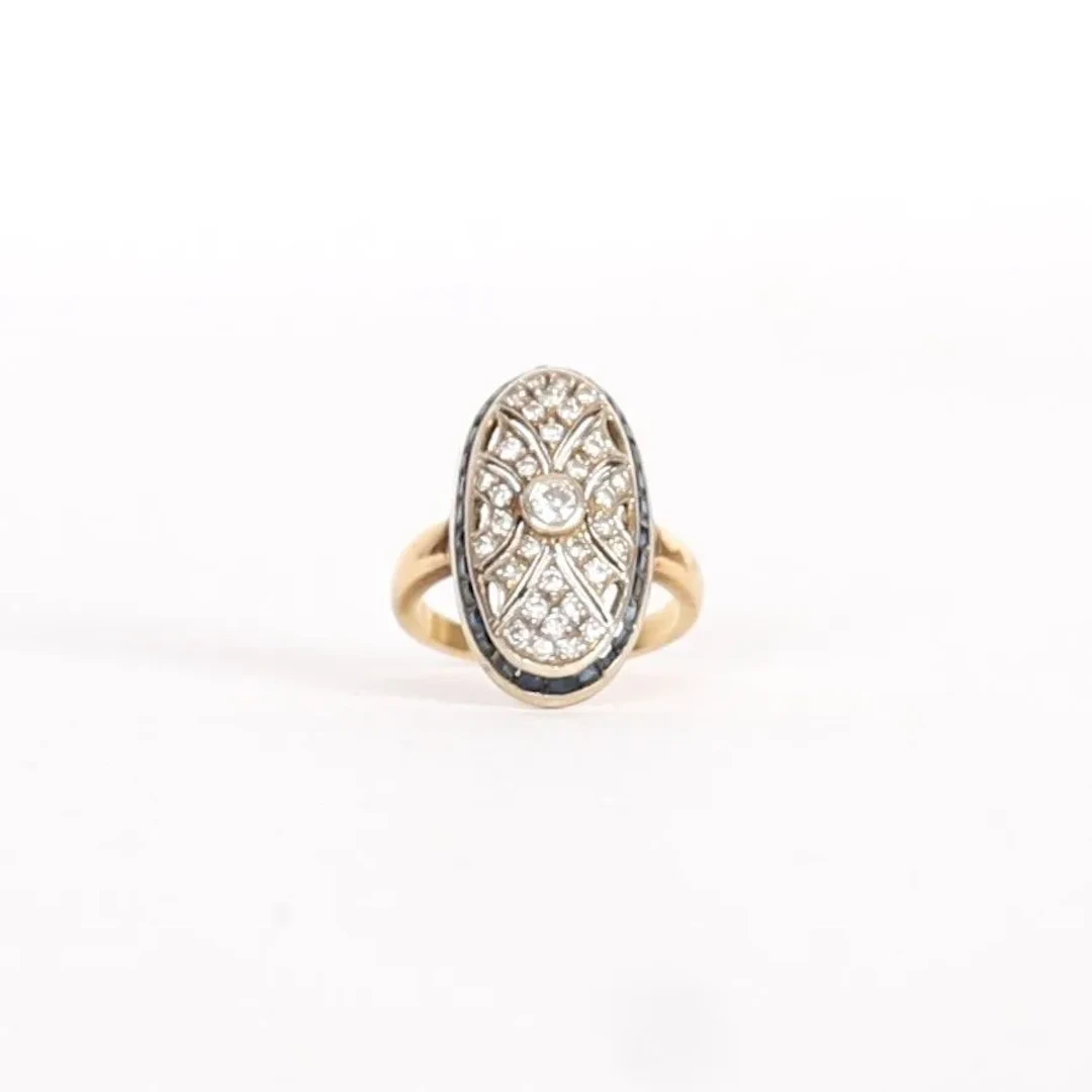 OVAL-SHAPED YELLOW GOLD RING - Lot 19