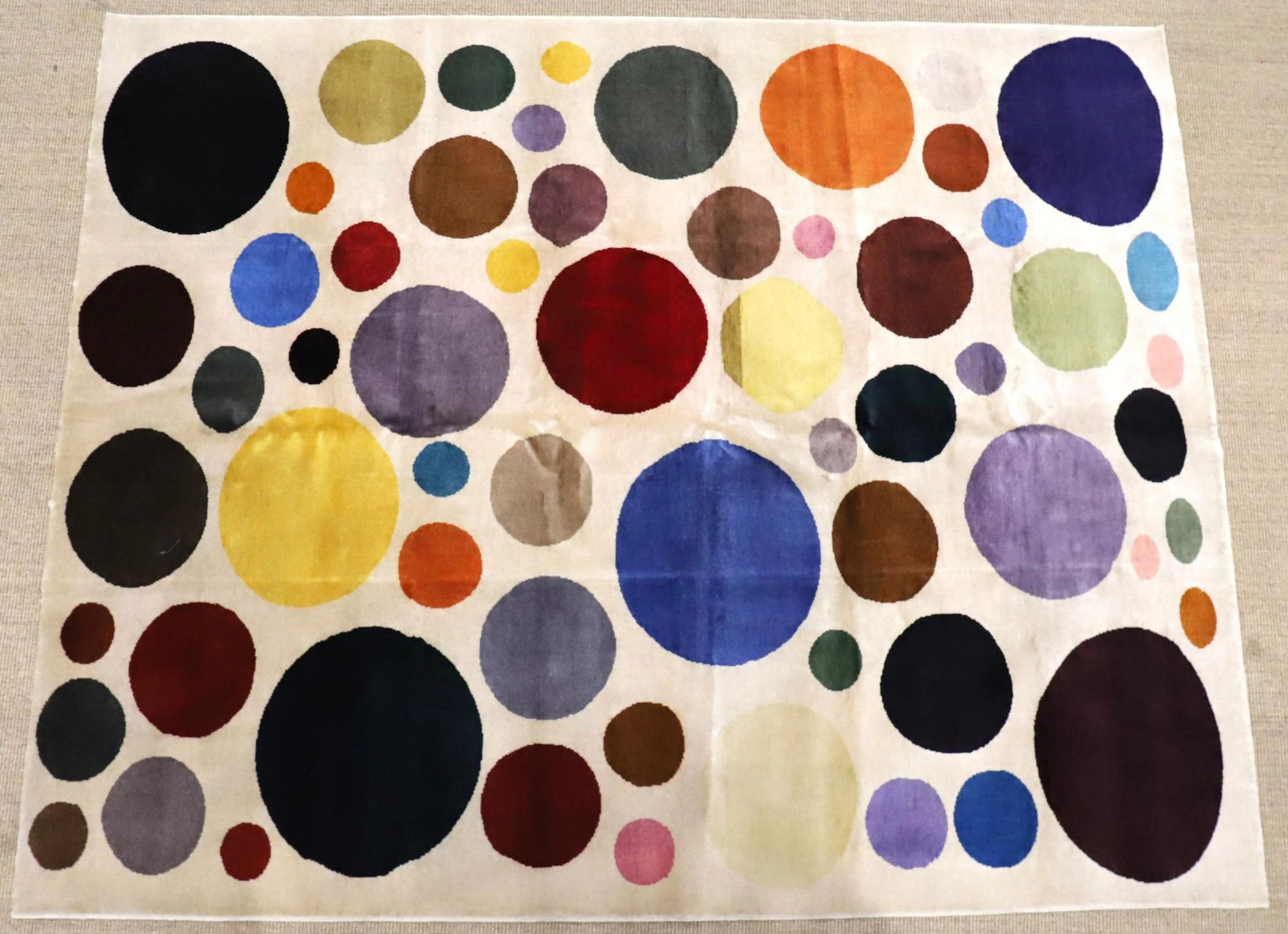 BEAUTIFUL MODERN RUG, 21ST CENTURY - Lot 285