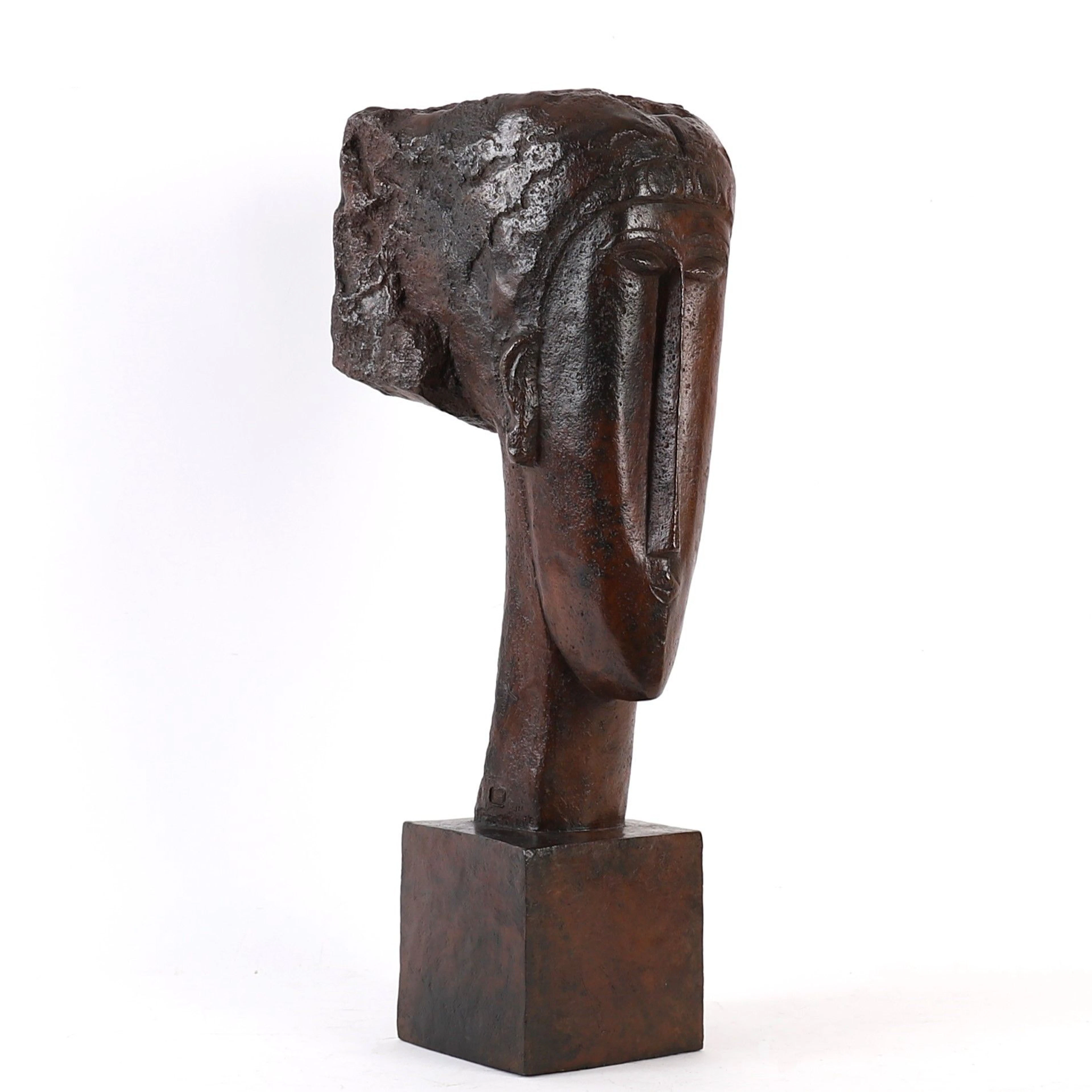 IMPORTANT SCULPTURE "HEAD OF A YOUNG GIRL WITH BANGS" after - Lot 194