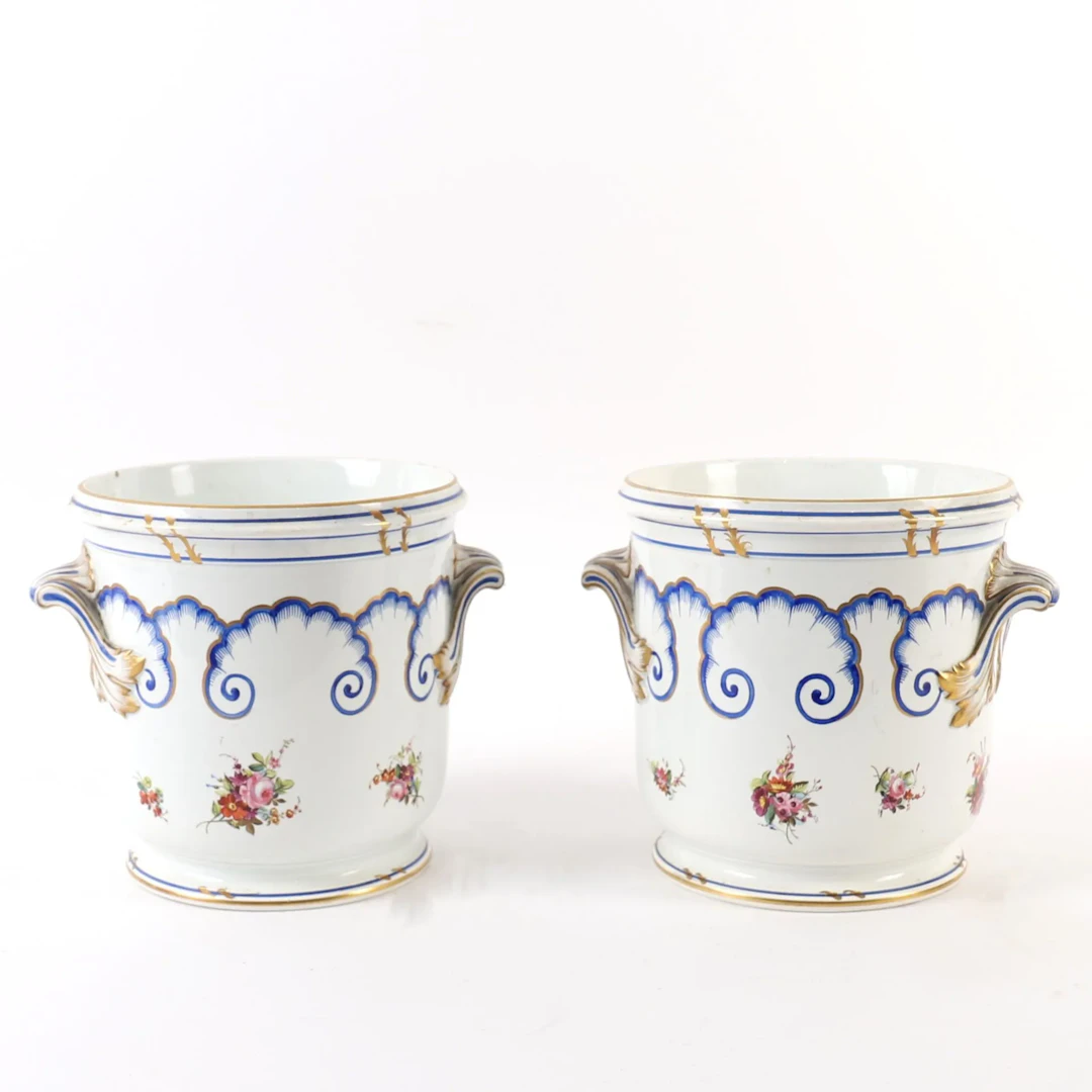 PAIR OF SÈVRES COOLING BOWLS, 18TH CENTURY - Lot 86