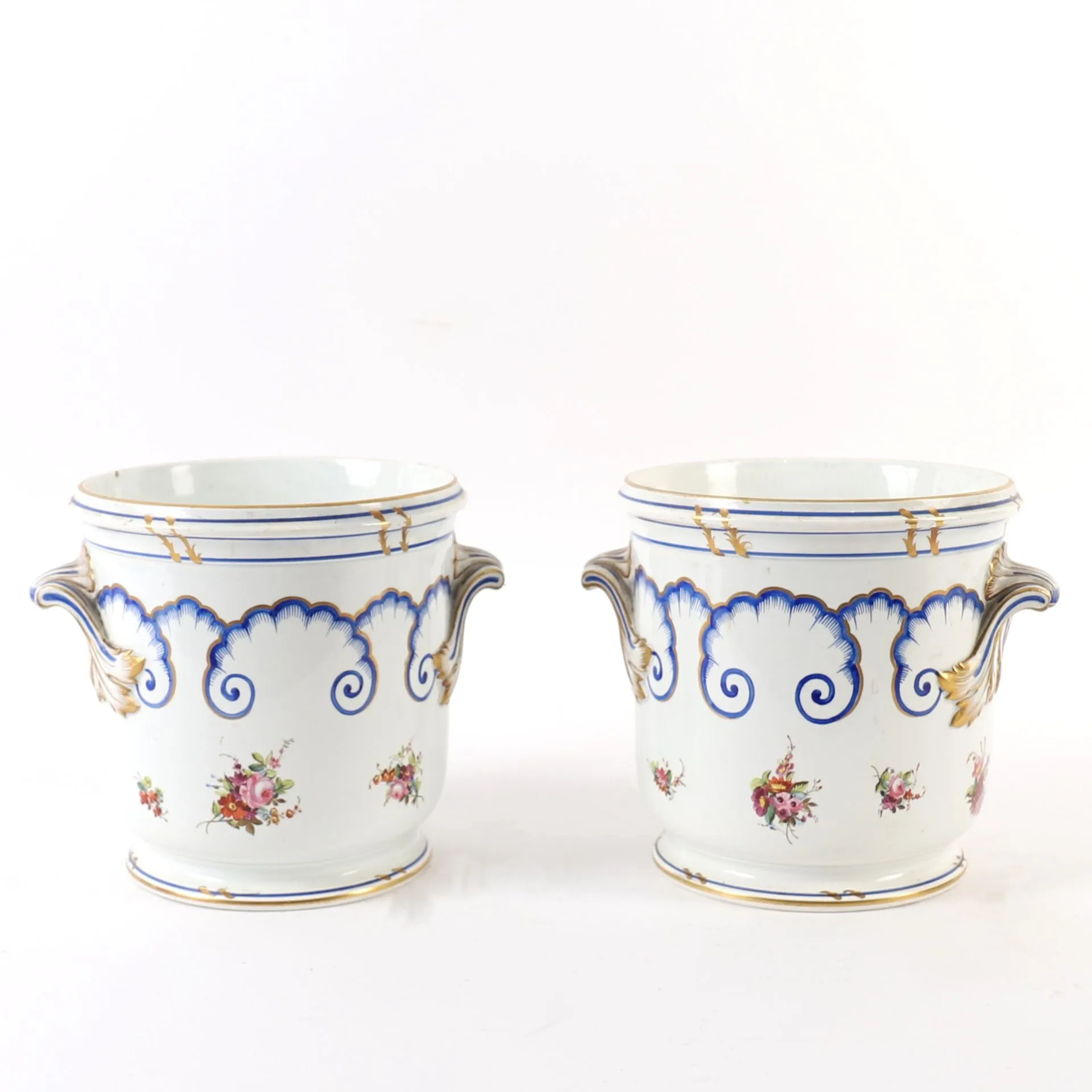 PAIR OF SÈVRES COOLING BOWLS, 18TH CENTURY - Lot 86