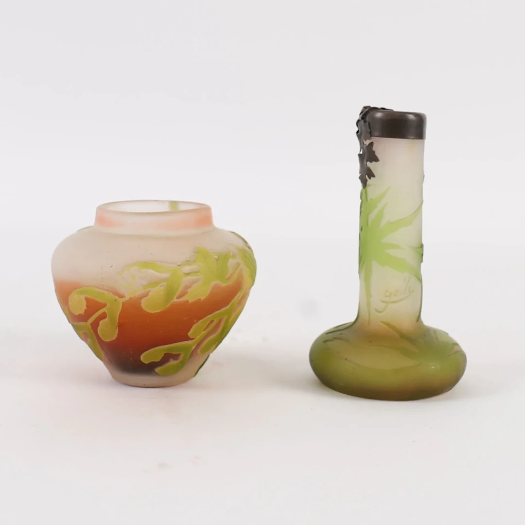 SET OF TWO SMALL GALLÉ VASES - Lot 123