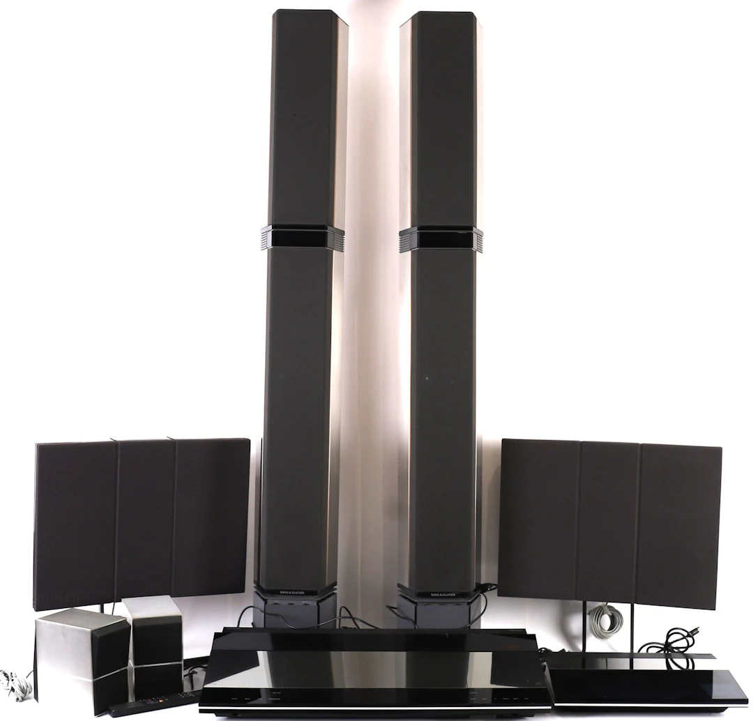 BANG & OLUFSEN HI-FI SYSTEM, BEOCENTER 9500, CIRCA 1980 - Lot 304