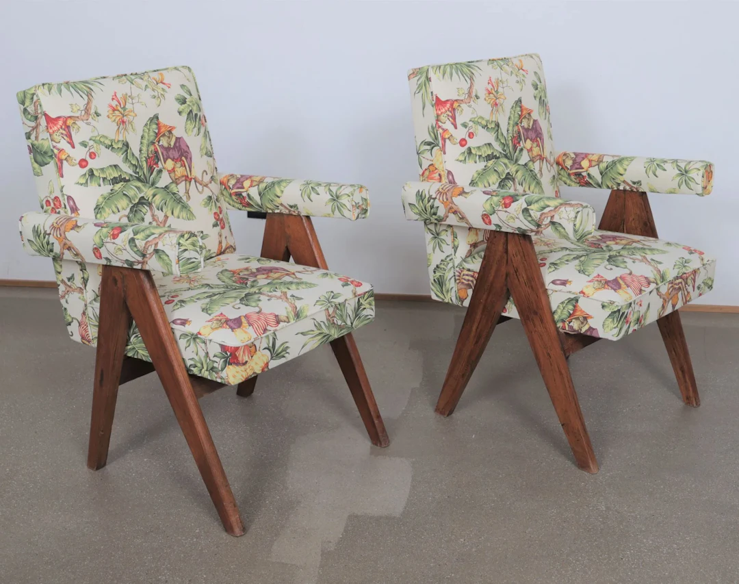 SET OF TWO "SENATE COMMITTEE CHAIRS" by Pierre JEANNERET (18 - Lot 279