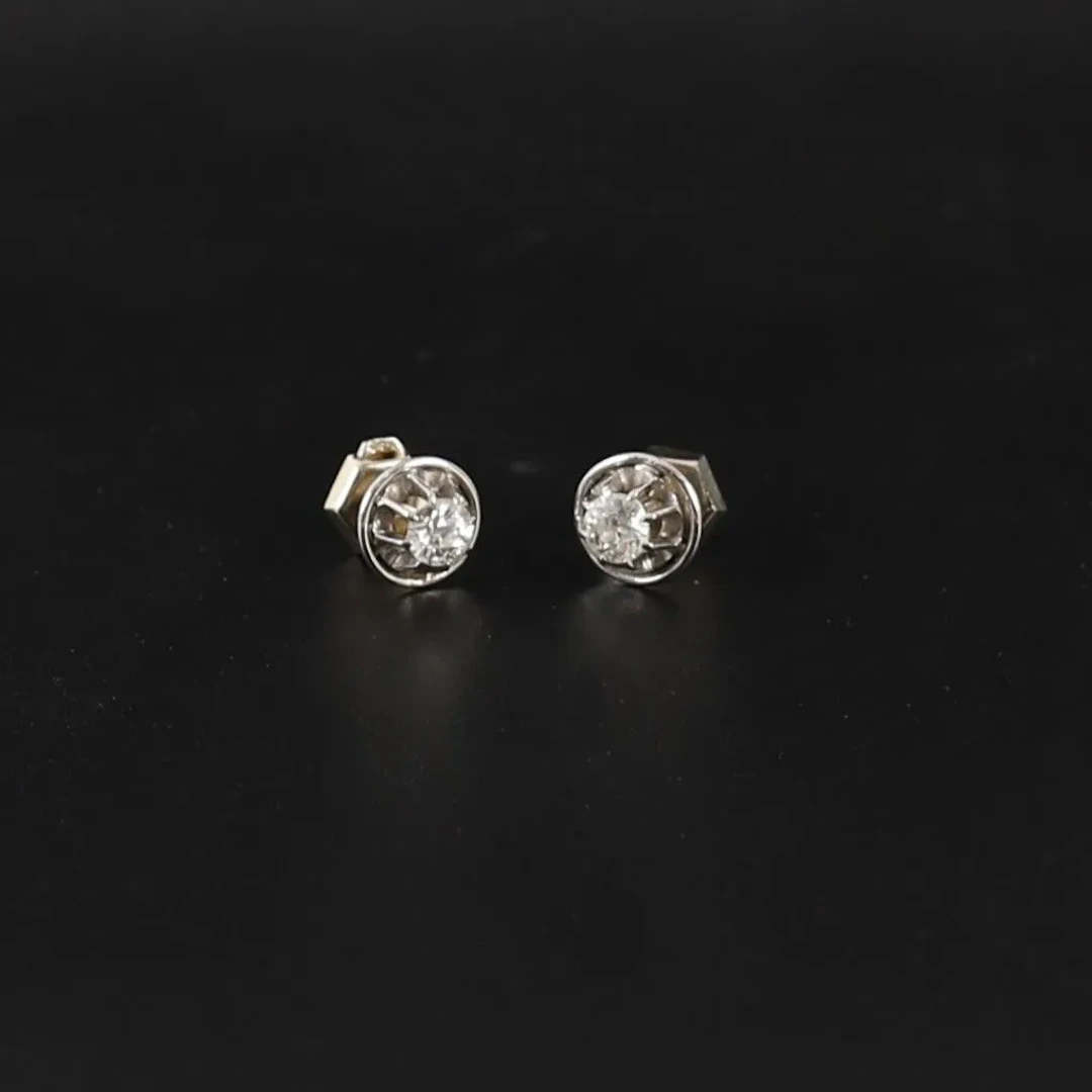 PAIR OF GOLD AND DIAMOND EAR studs - Lot 26