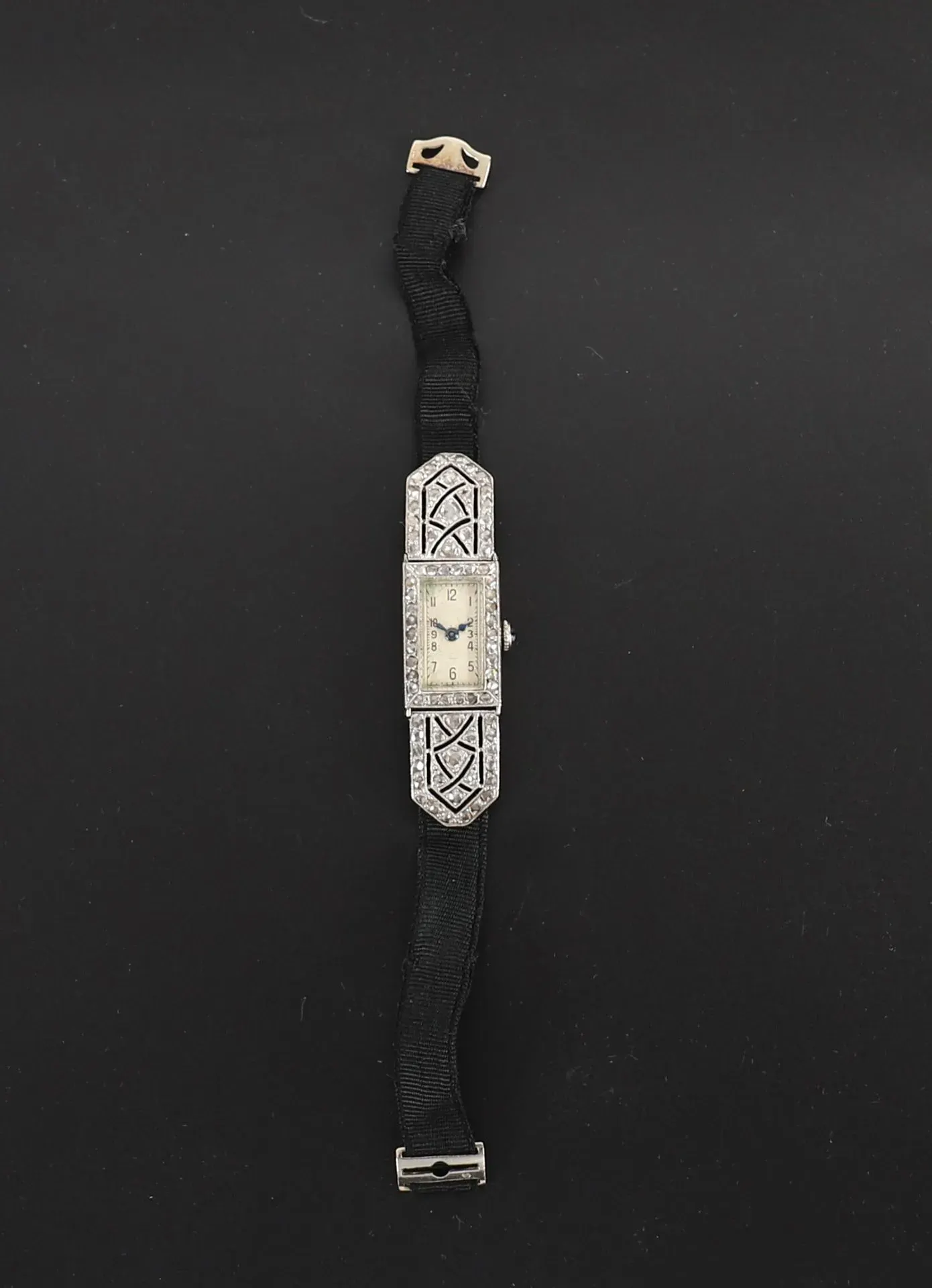 VINTAGE LADIES' WATCH IN 18K GOLD AND DIAMONDS - Lot 8