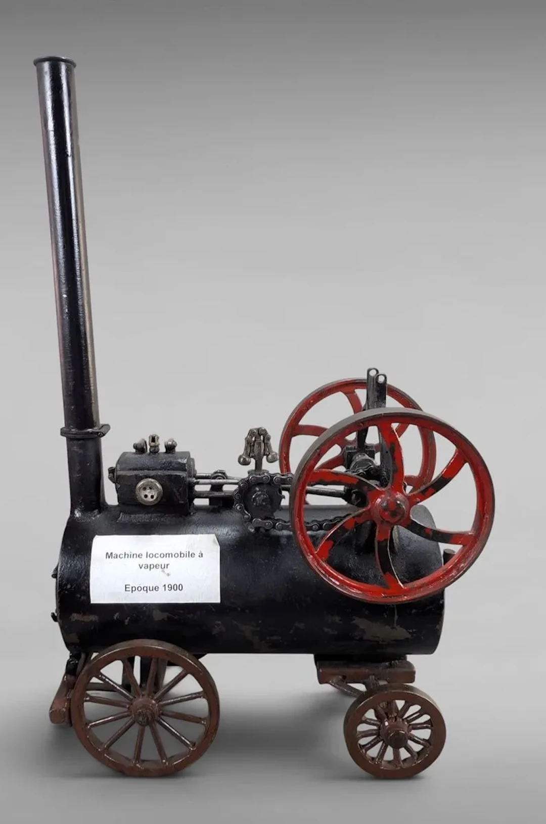 Vintage Locomobile combine harvester and baler - See photos for dimensions