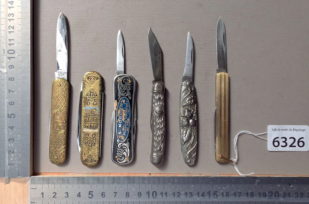 5 antique knives—see photos for dimensions and condition