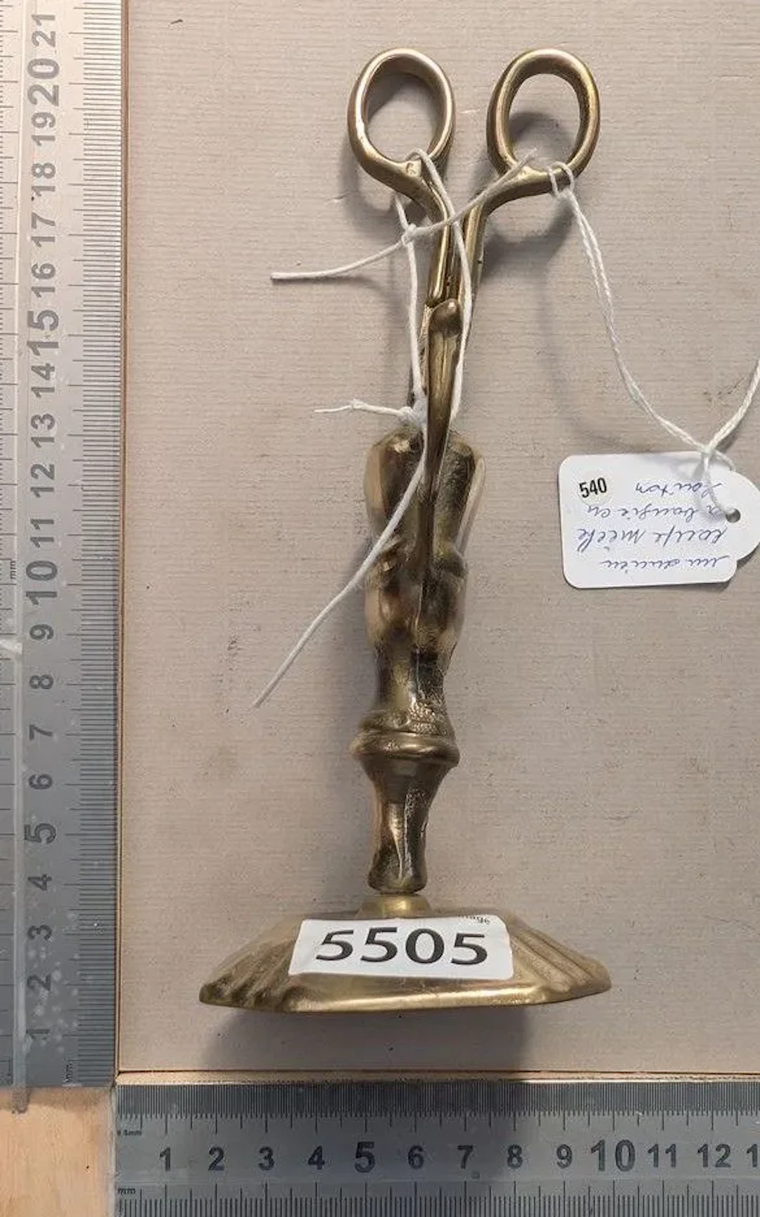 Antique brass candle wick trimmer - See photos for dimensions and condition