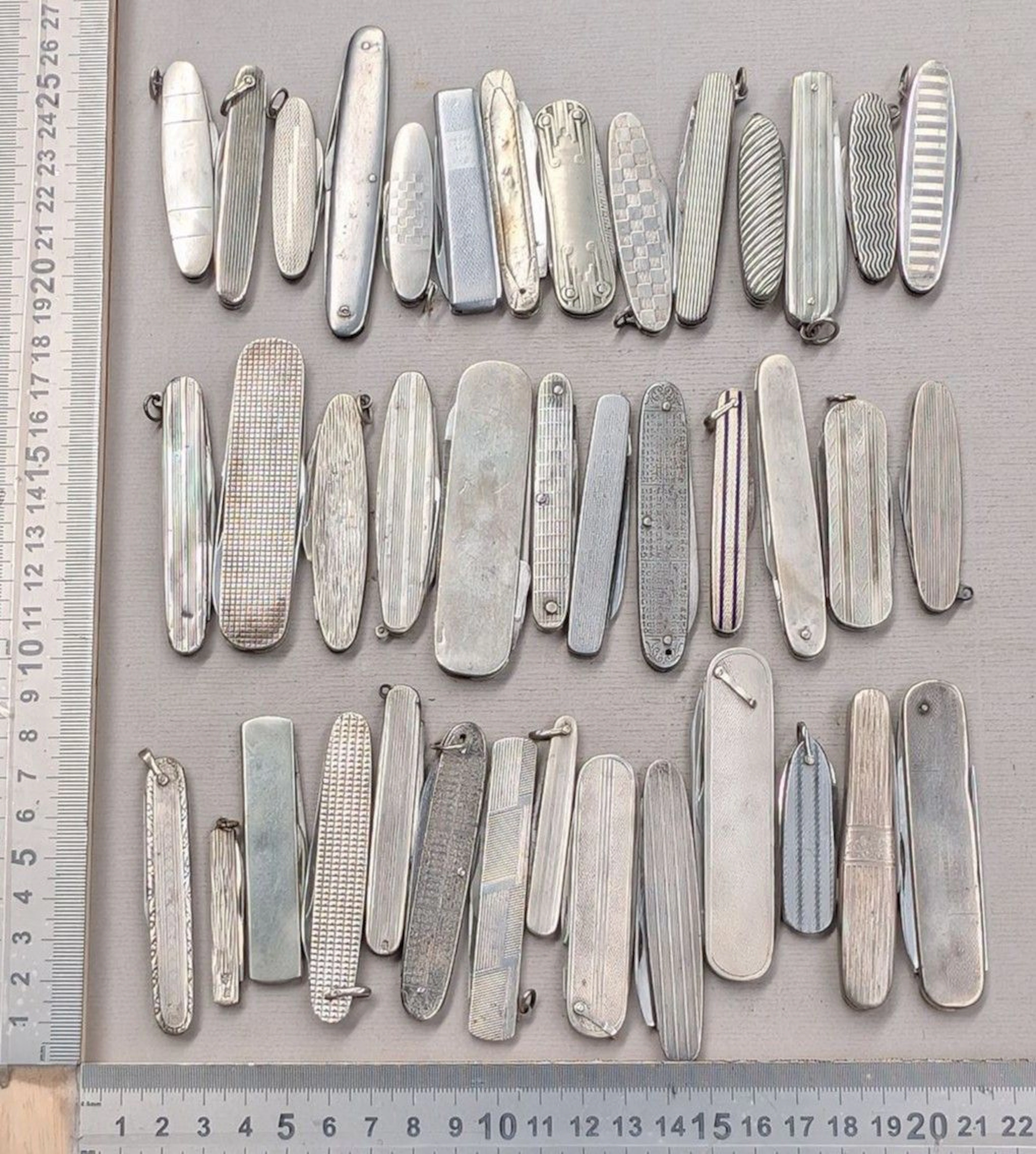 Set of 40 antique pocket knives with guilloché inlays - See photos