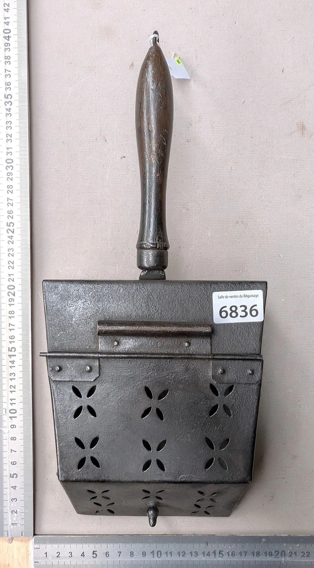 18th-century fire box for transporting embers—see photos for dimensions