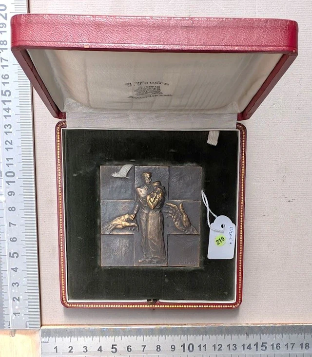 1 Red Cross medal—see photos for dimensions and condition