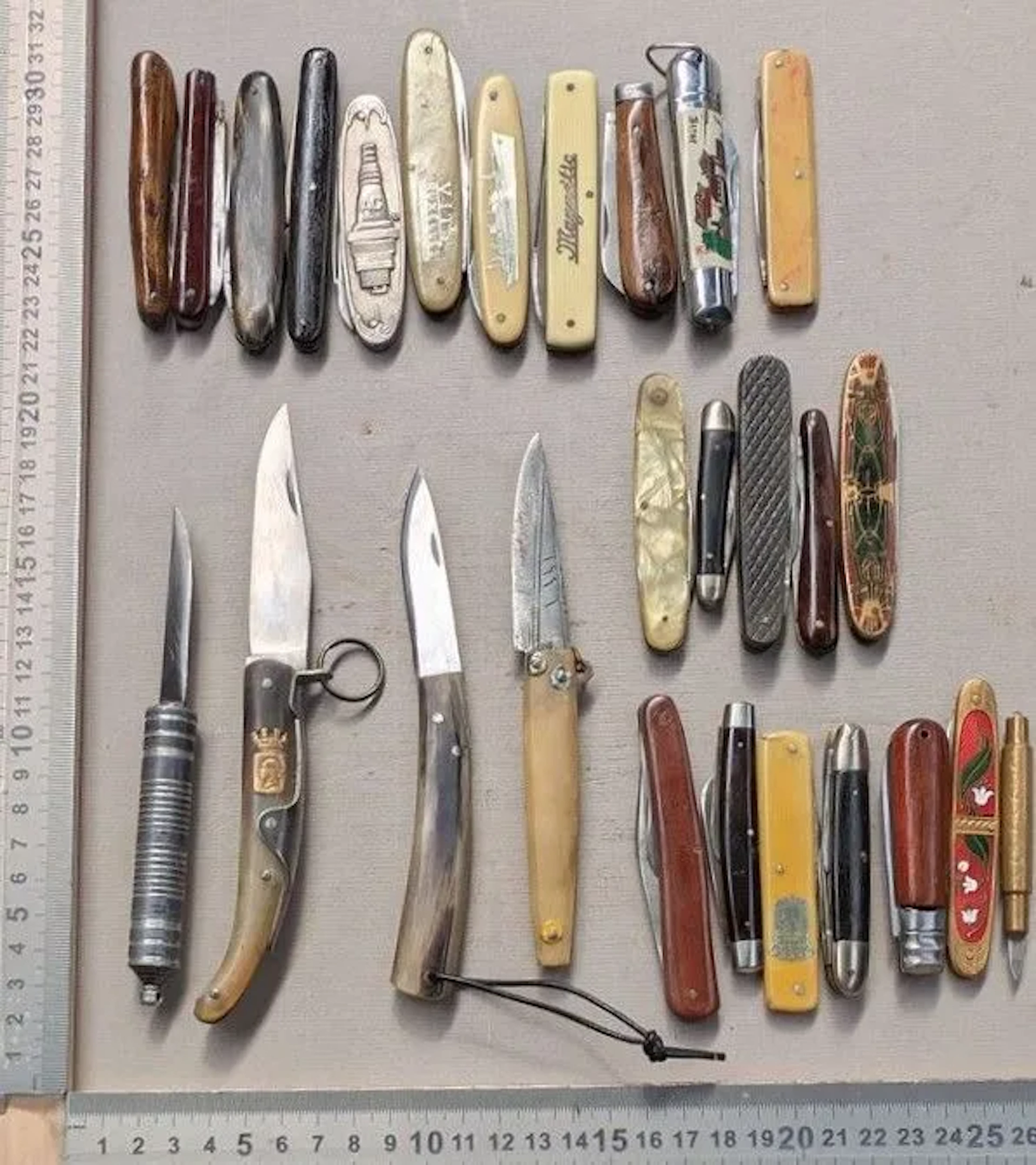 Set of antique pocket knives—see photos for dimensions and condition