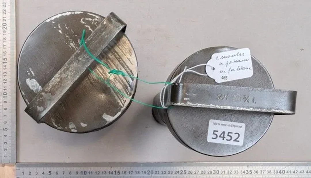 2 Tin Cake Pans - See photos for dimensions and condition