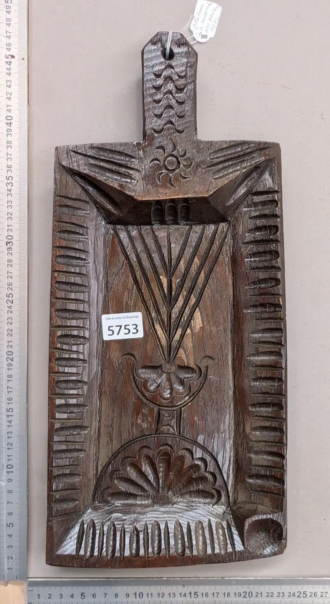 Handle-mounted tray, folk art, 1880—See photos for dimensions and condition