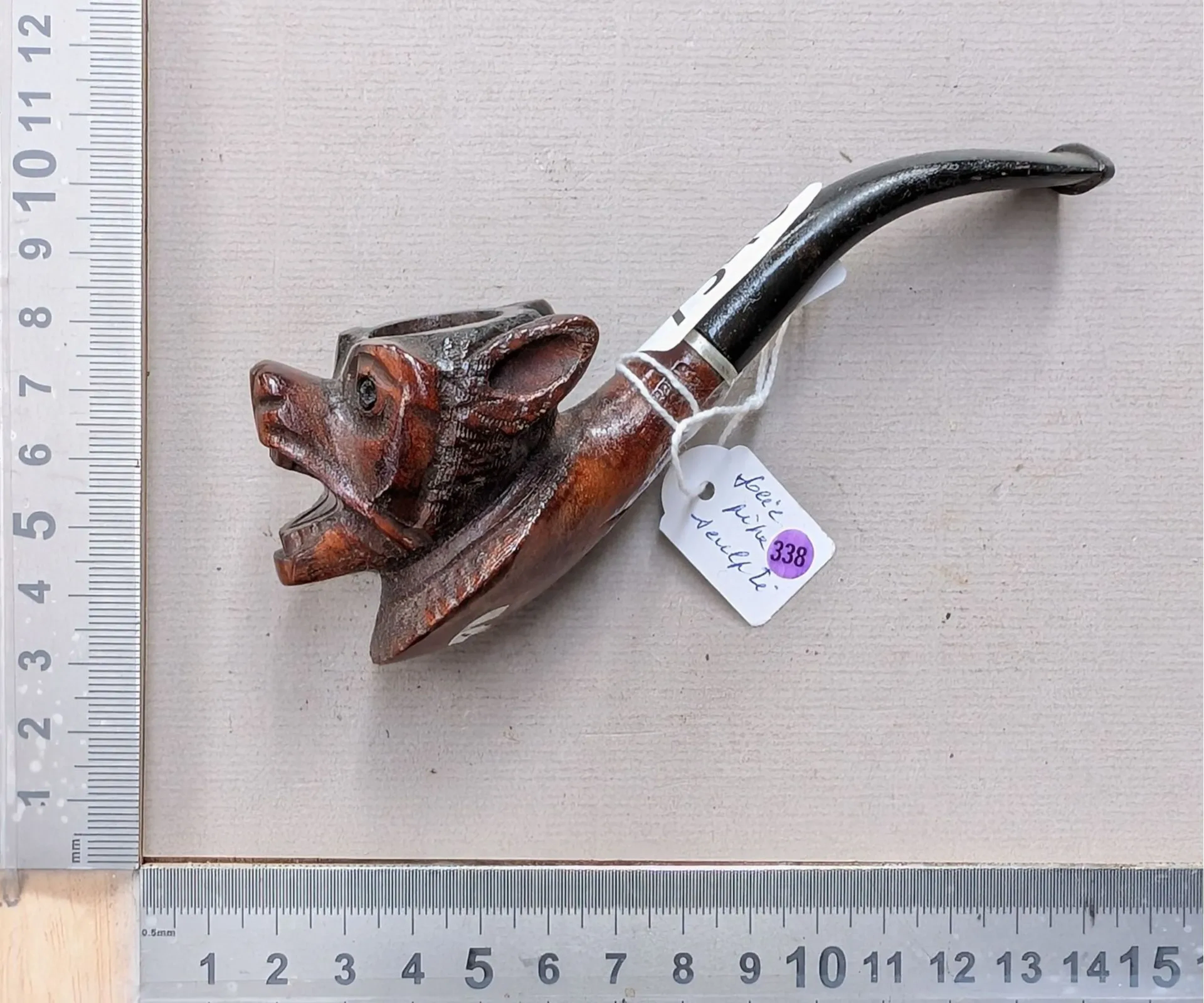 1 antique carved pipe—see photos for dimensions and condition