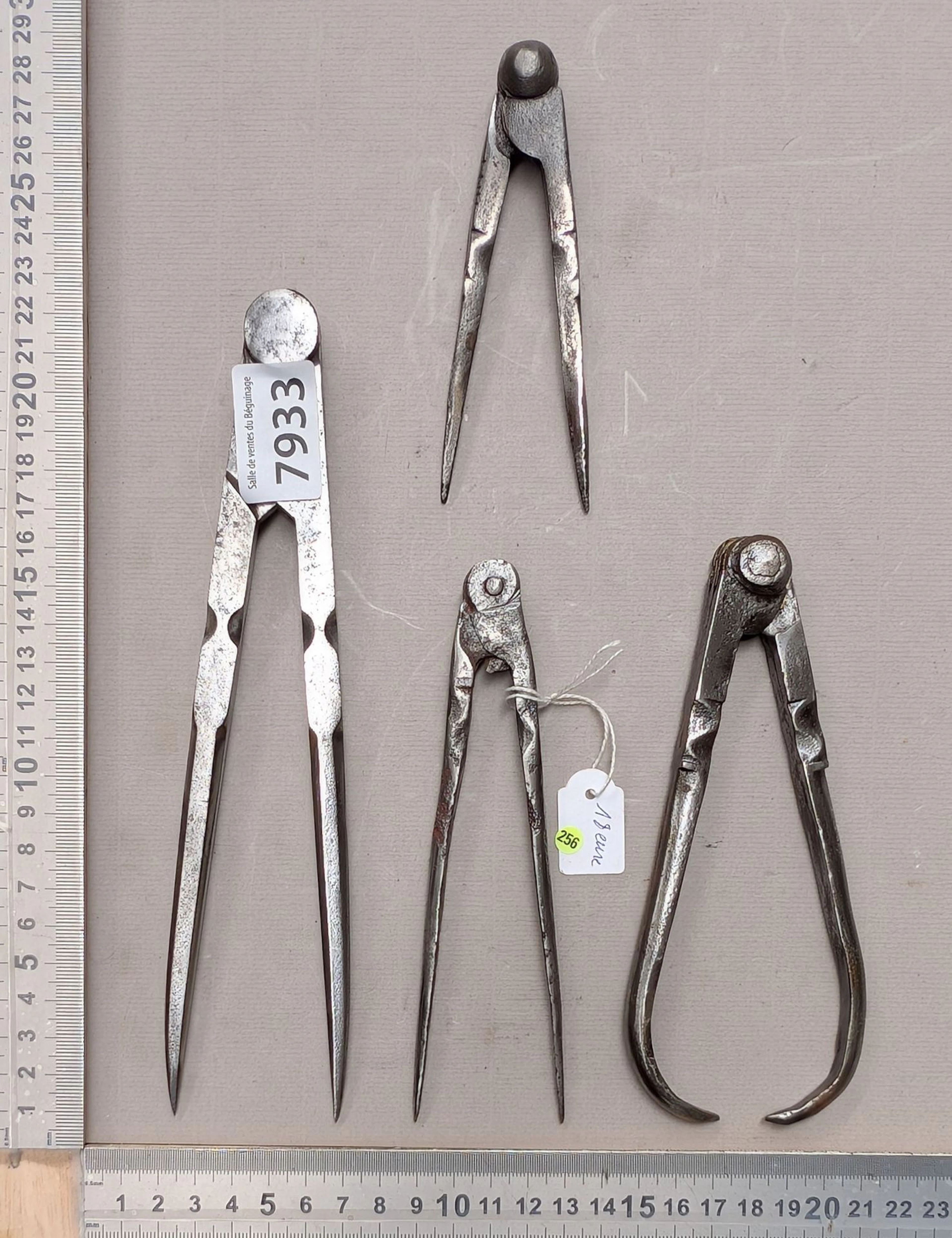 1 set of 4 different wrought-iron compasses—see photos for dimensions