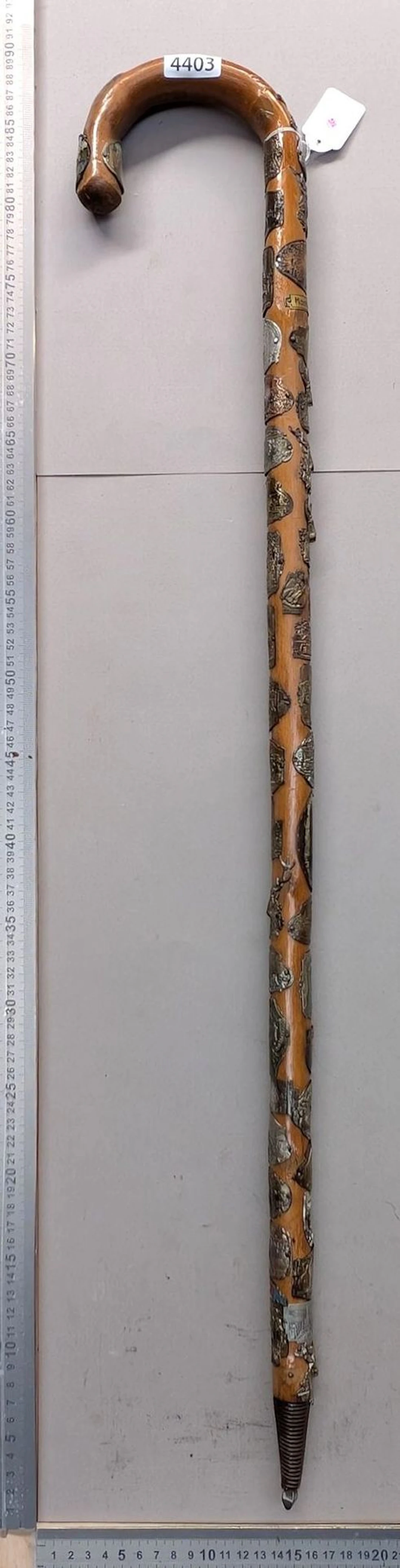 Beautiful wooden cane, model 45 - See photos for dimensions and condition