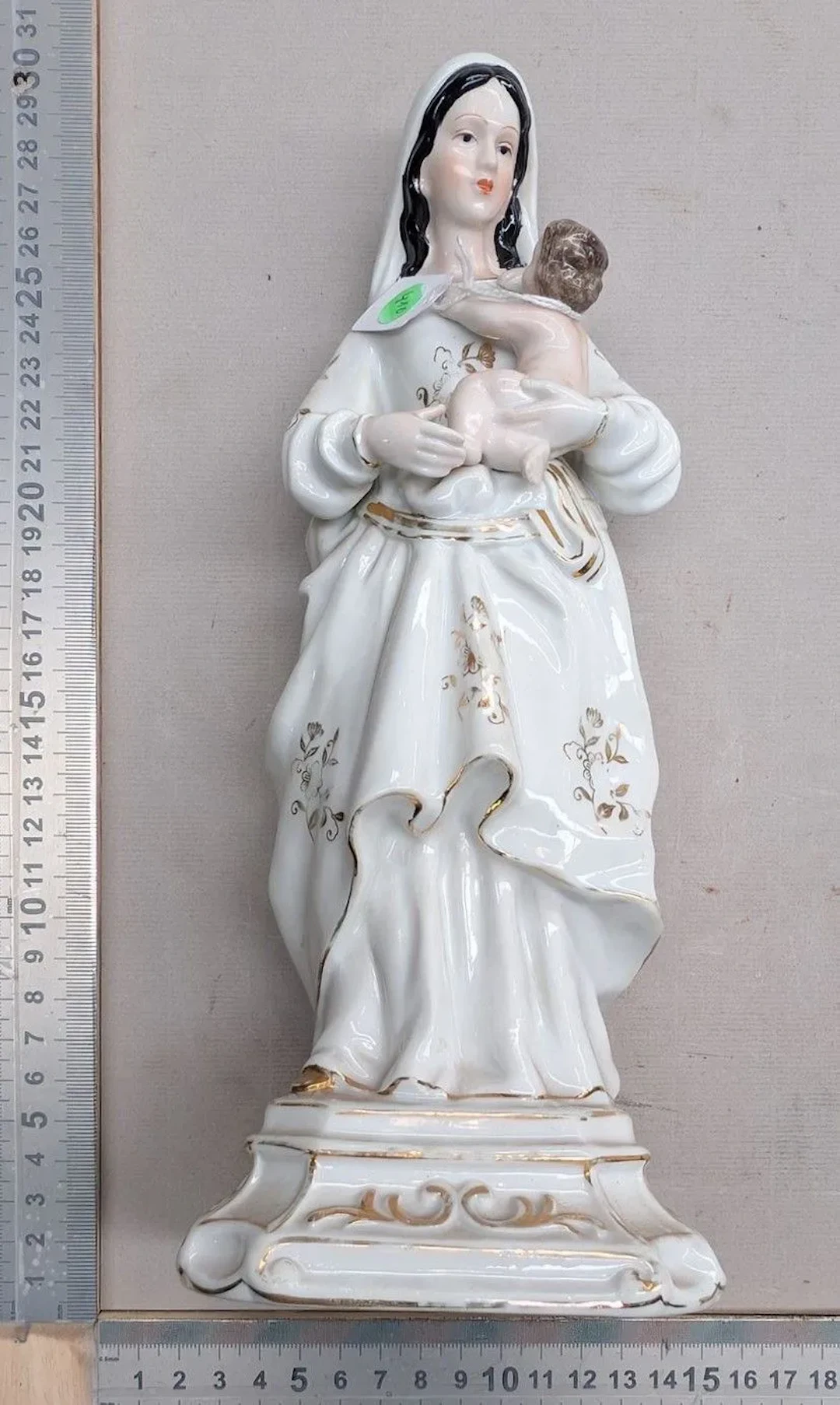 1 Earthenware Virgin and Child - See photos for dimensions and condition