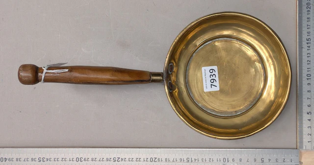 1 antique collection container—see photos for dimensions and condition